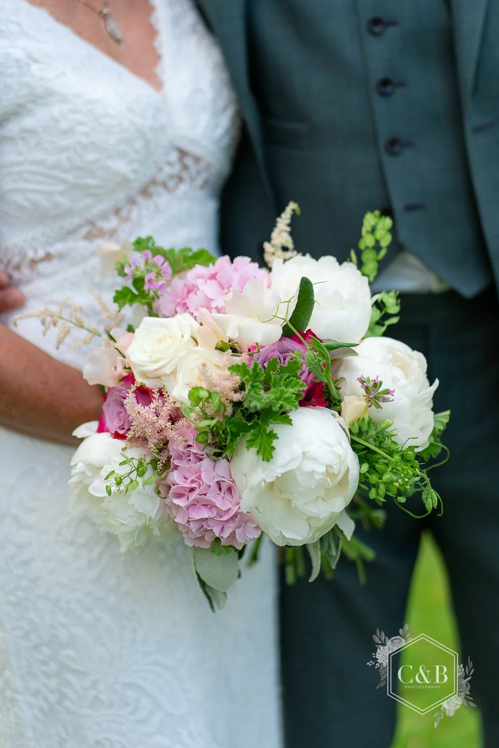 castle-combe-manor-house-wedding-photography-027.jpg