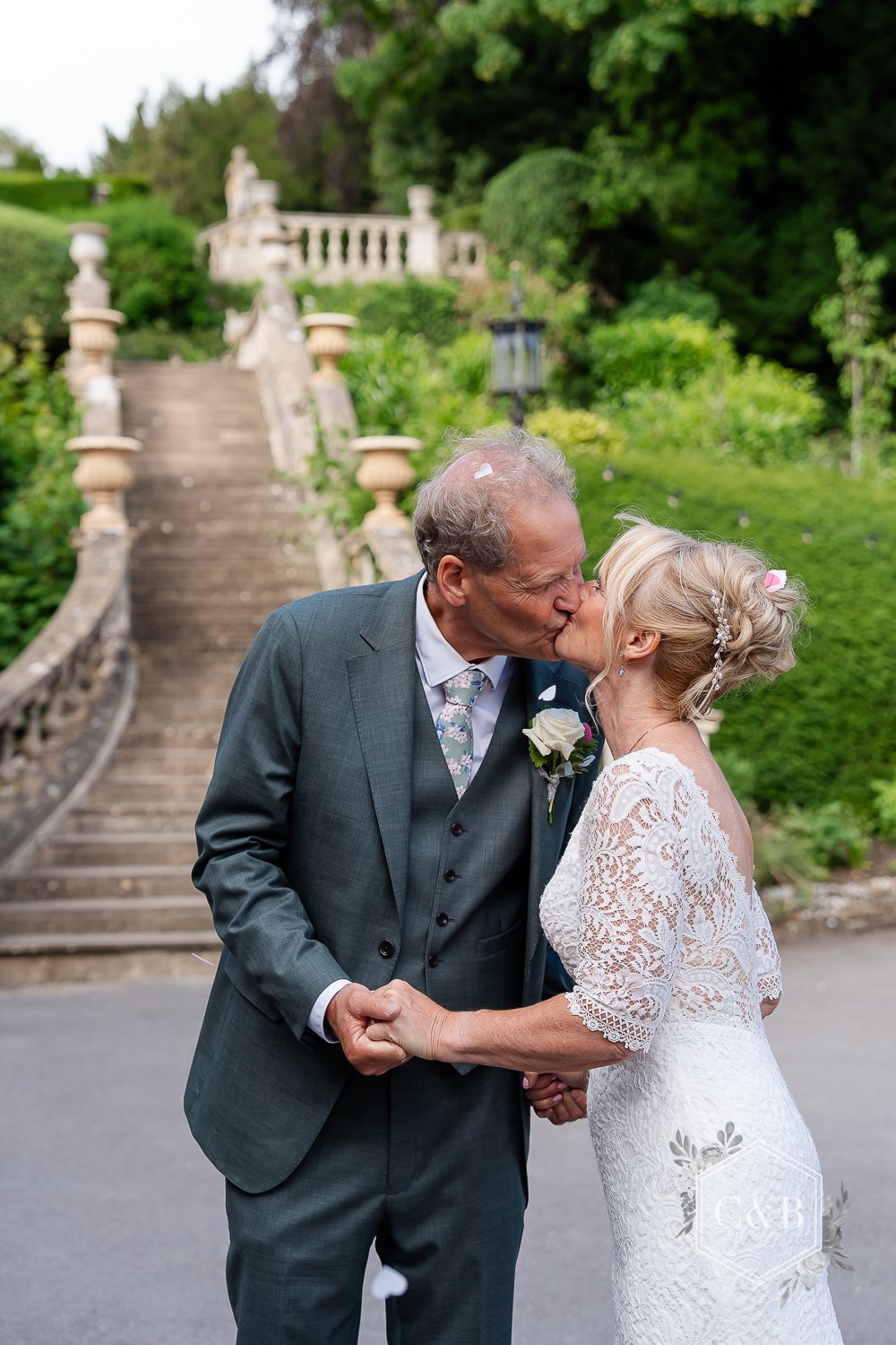 castle-combe-manor-house-wedding-photography-049.jpg