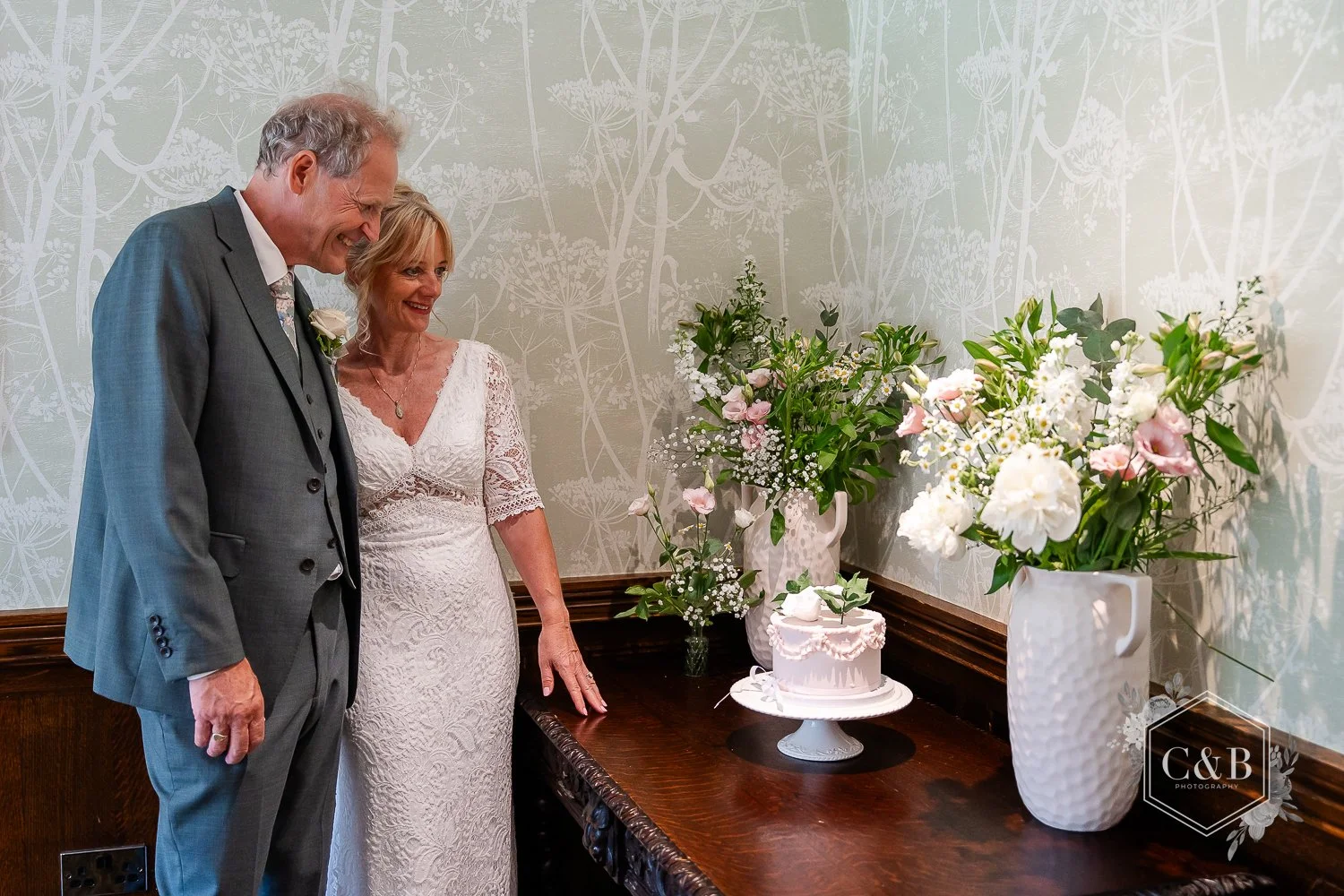 castle-combe-manor-house-wedding-photography-050.jpg