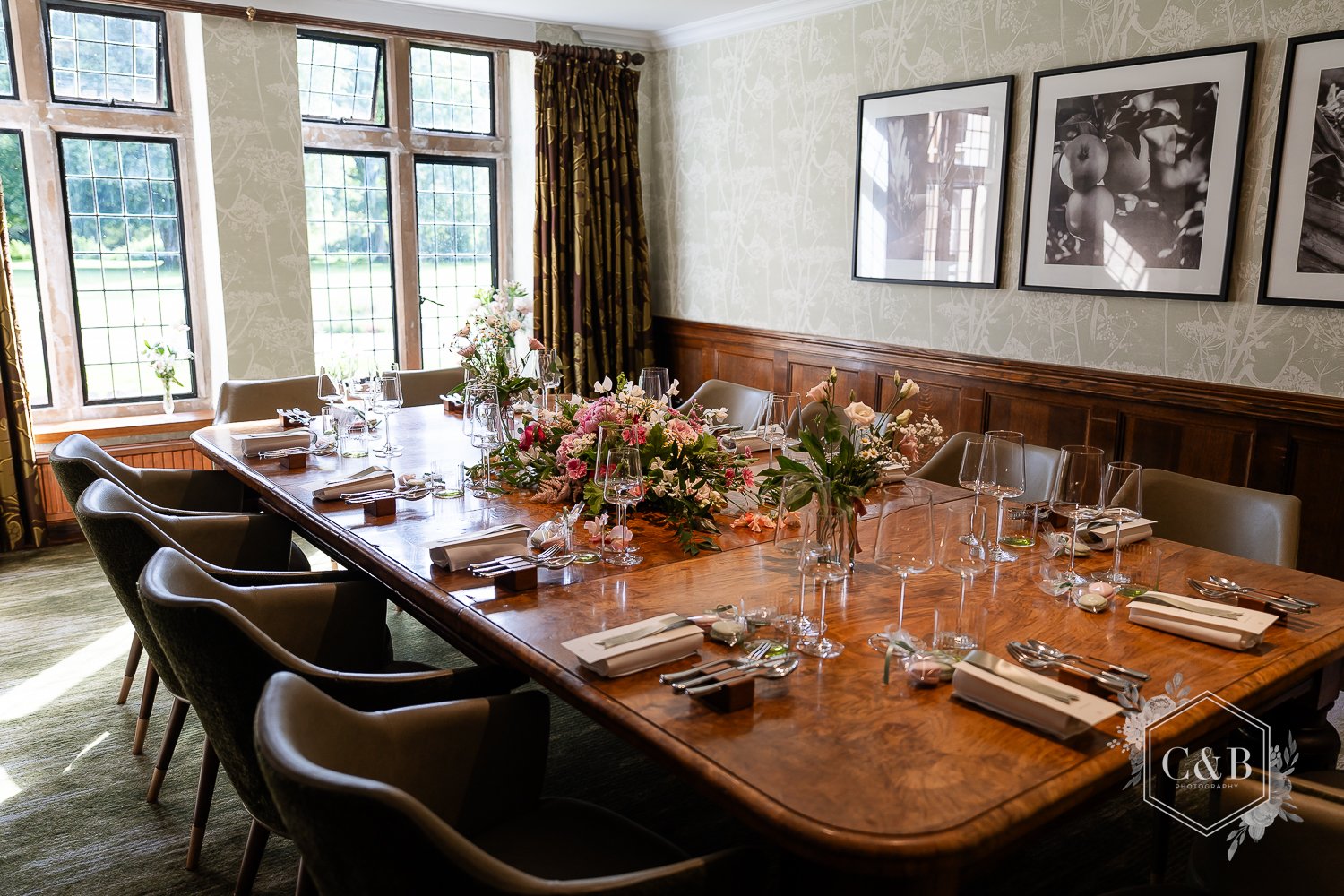 castle-combe-manor-house-wedding-photography-051.jpg