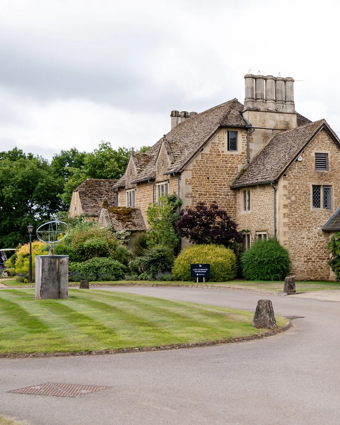 Throwback to this beautiful wedding from June last year which took place at Bowood.
What a fantastic day for Jodie and Christian who recently celebrated their first anniversary!