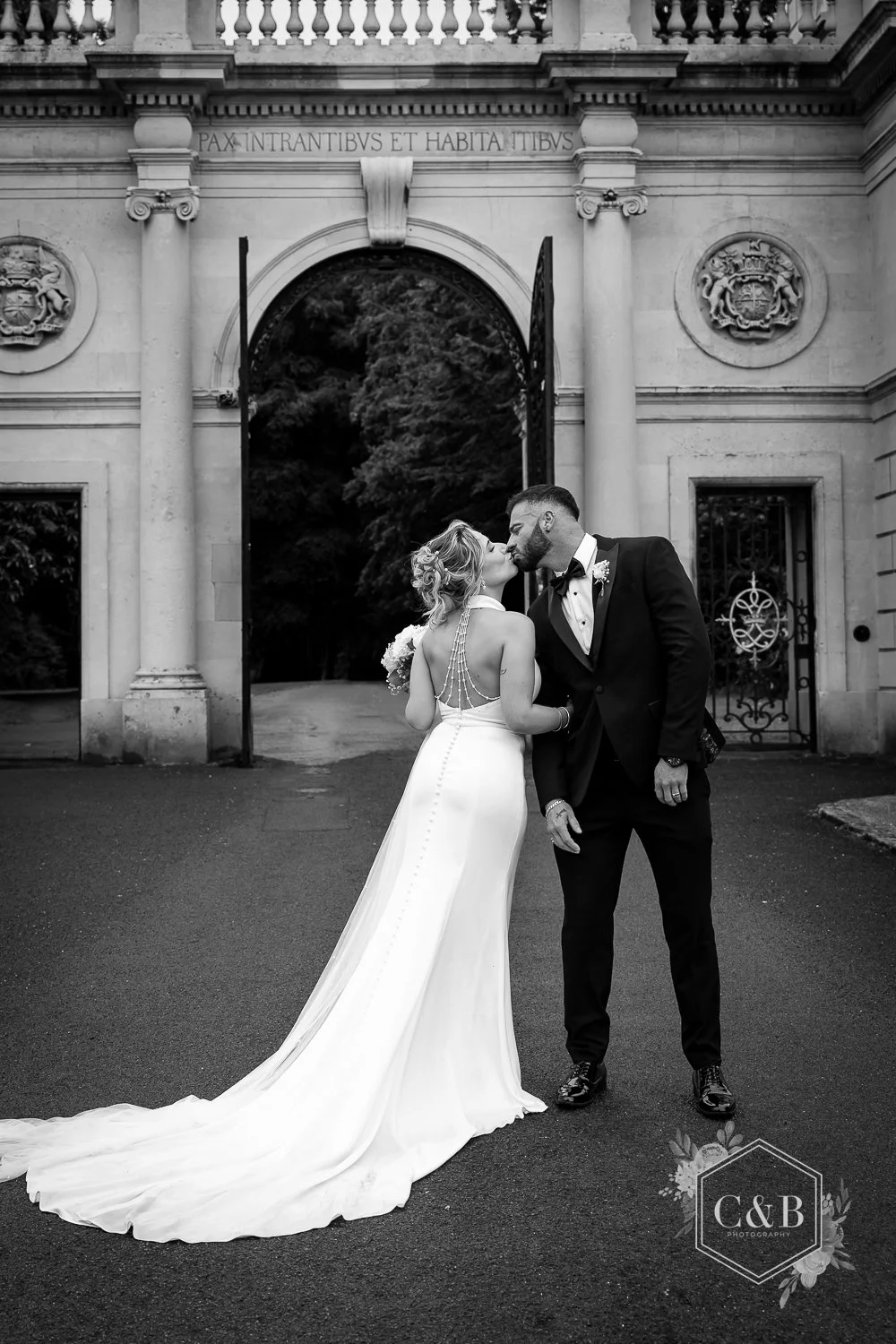 bowood-hotel-wedding-photography-048.jpg