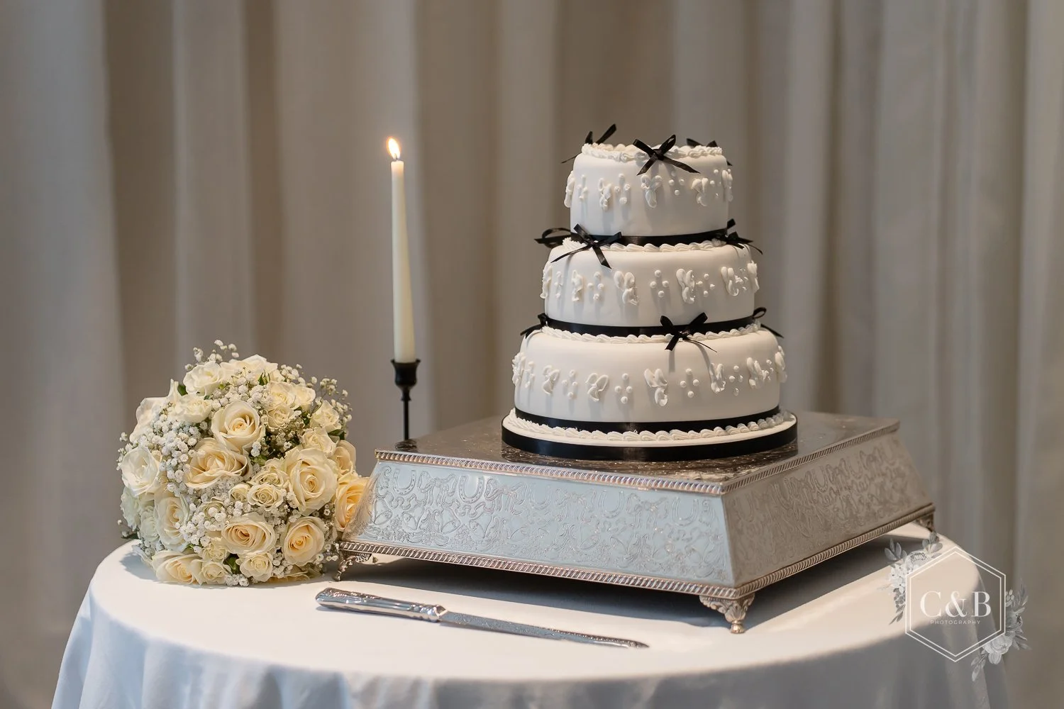 bowood-hotel-wedding-photography-058.jpg