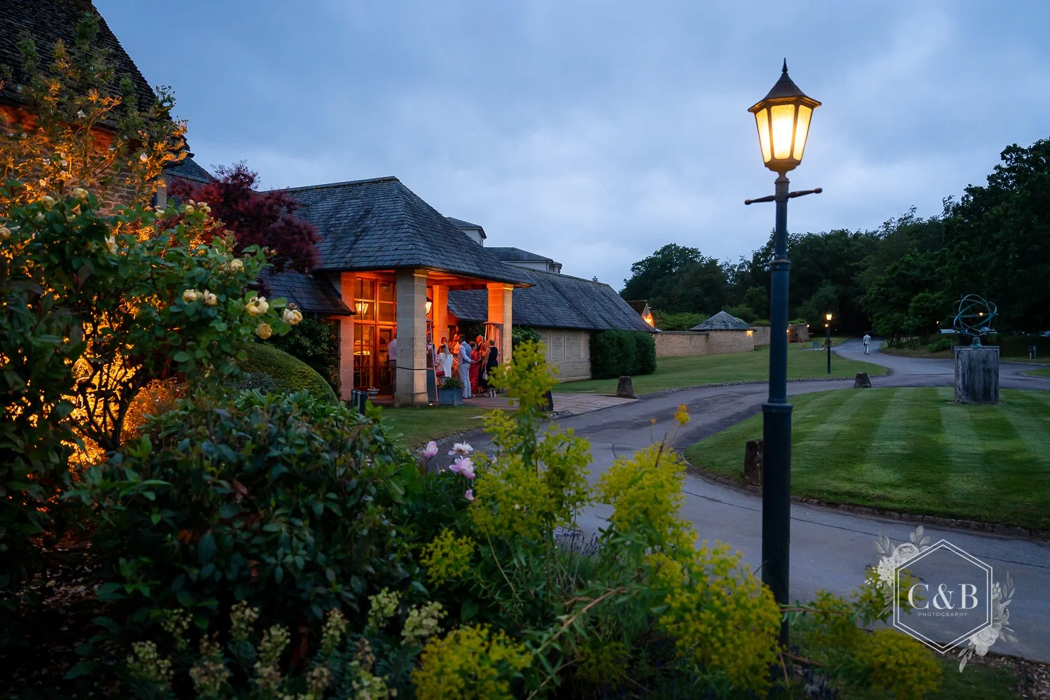 bowood-hotel-wedding-photography-082.jpg