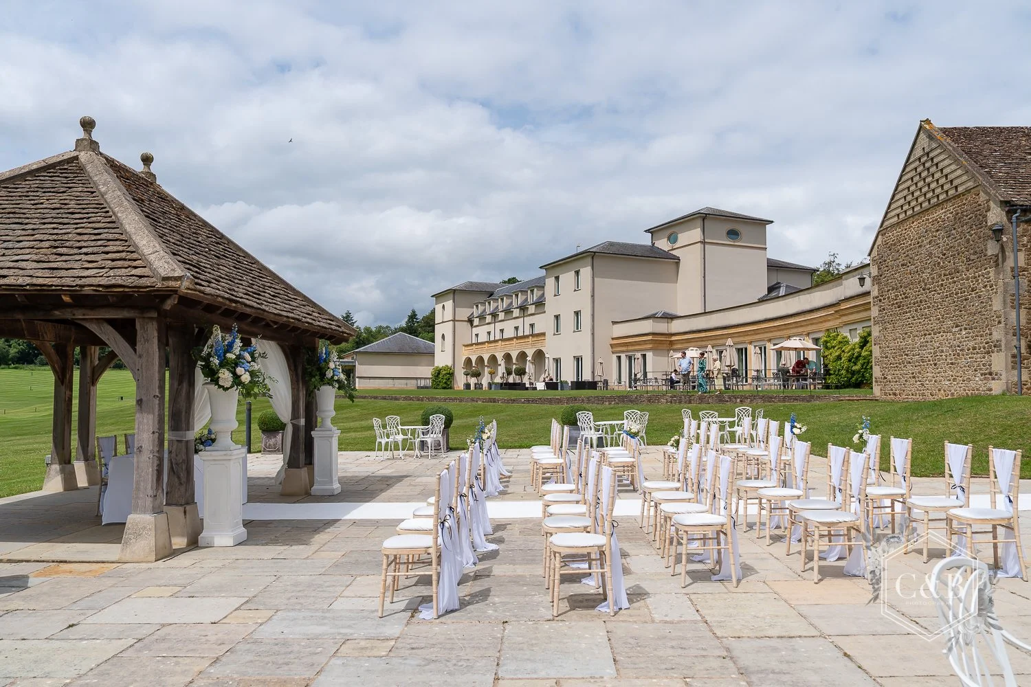 bowood-outdoor-wedding-photography-017.jpg