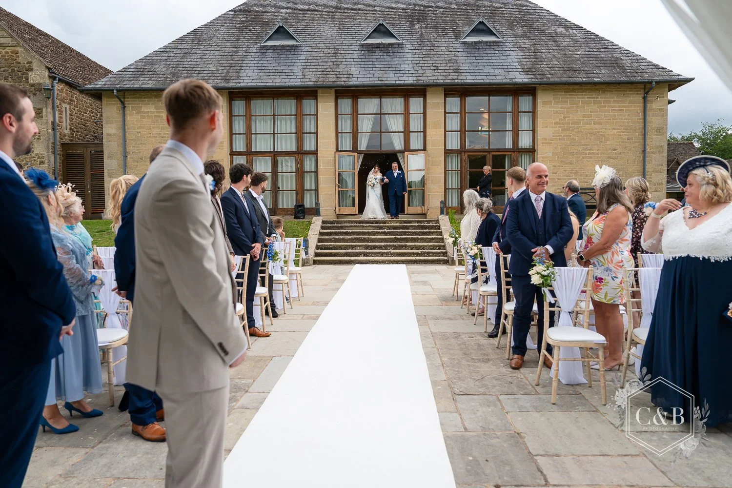 bowood-outdoor-wedding-photography-033.jpg