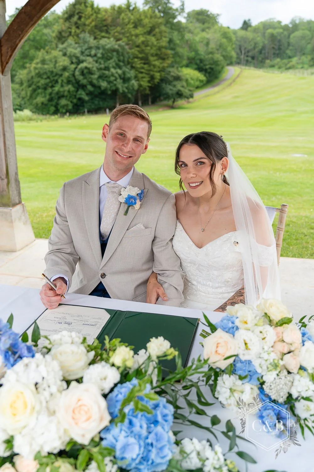 bowood-outdoor-wedding-photography-047.jpg