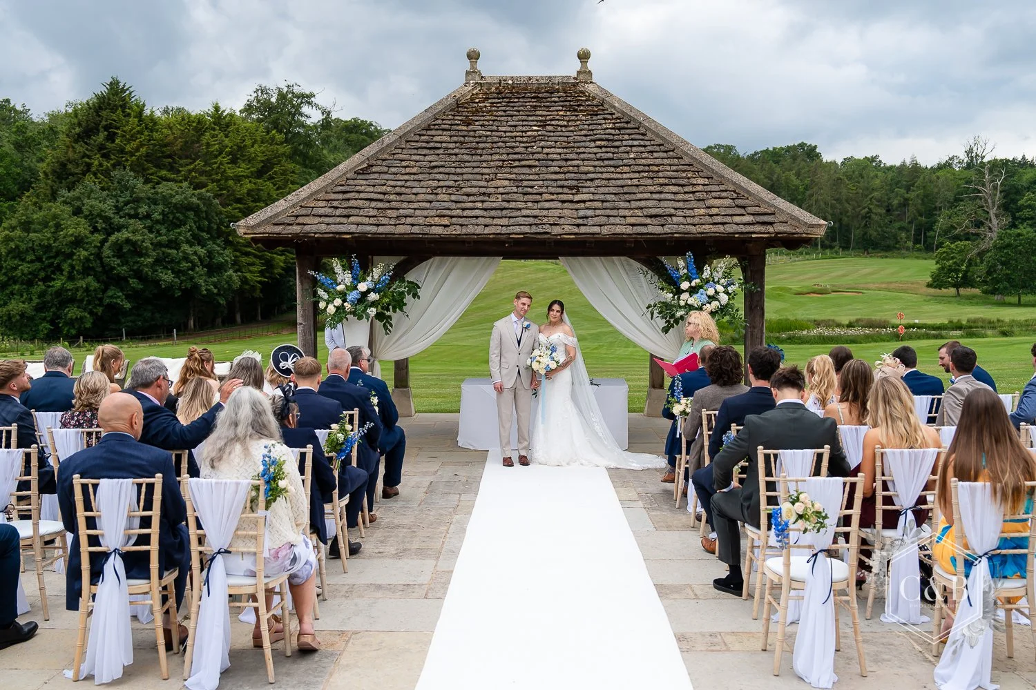 bowood-outdoor-wedding-photography-049.jpg