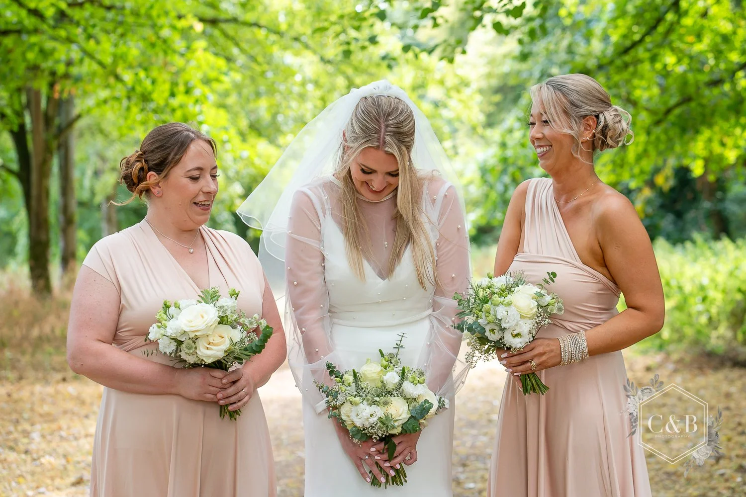 methuen-arms-wedding-photography-020.jpg
