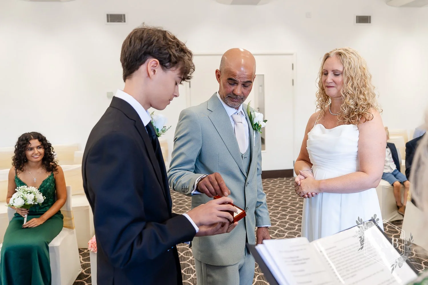trowbridge-secret-wedding-photography-008.jpg