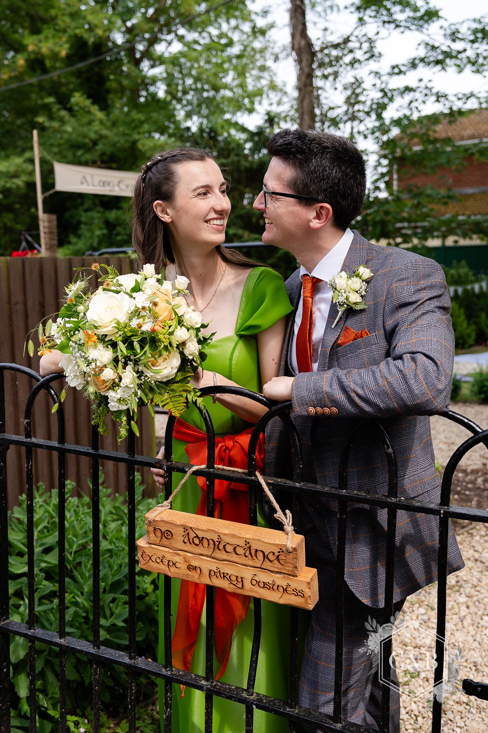 village-hall-oxfordshire-wedding-photography-072.jpg