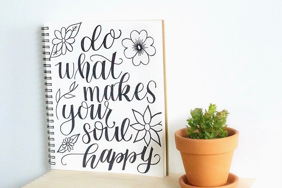 Make sure to do something that brings you joy this weekend. You deserve it! 💗

📸: @mayaamichelee 

#calligraphycommunity #letteringcommunity #dowhatmakesyoursoulhappy #moderncalligraphy #calligraphyquote #calligraphylover #calligraphylove #calligra