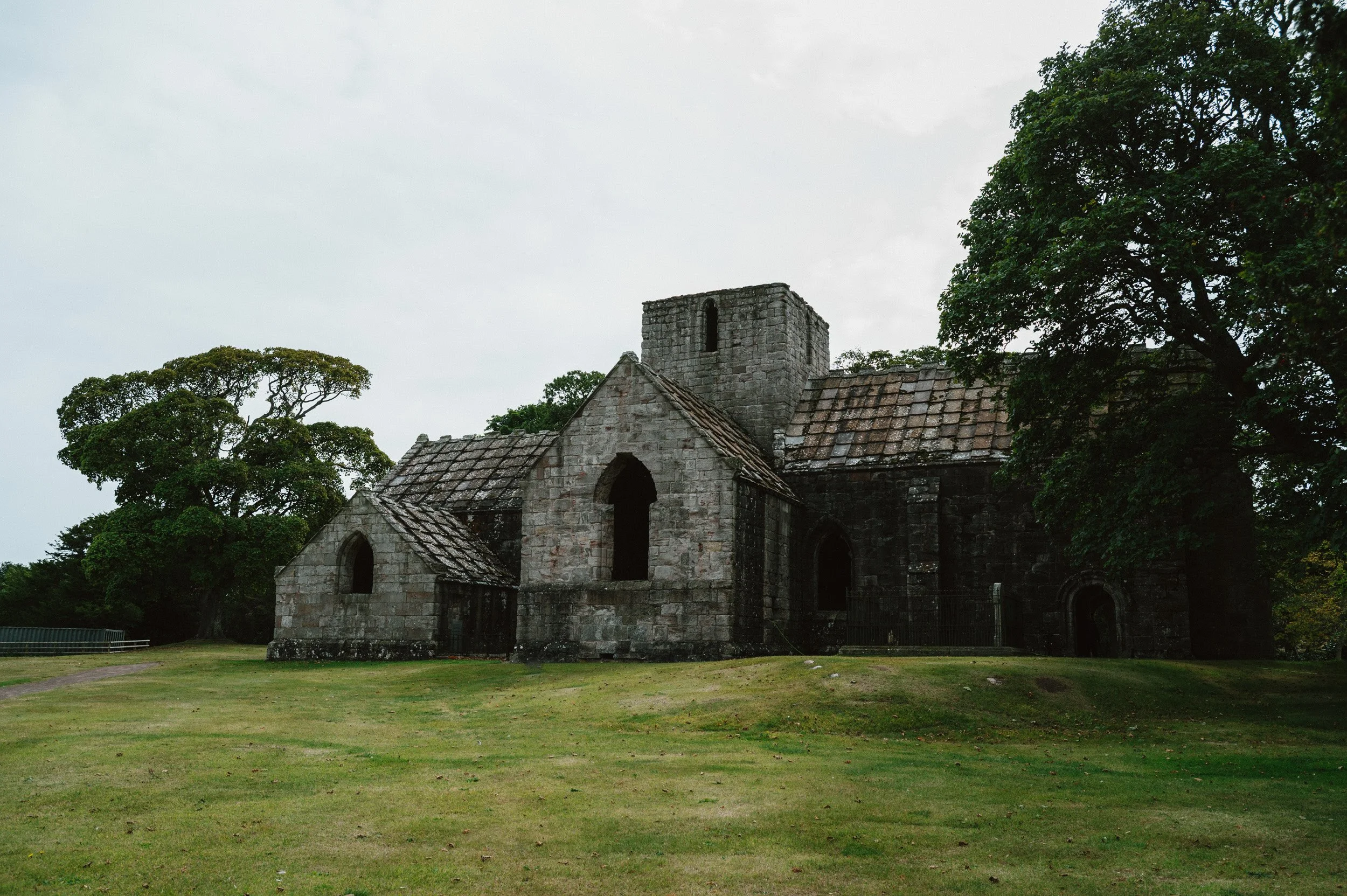 dunglass-estate-wedding-edinburgh-scotland-photographer-18.jpg