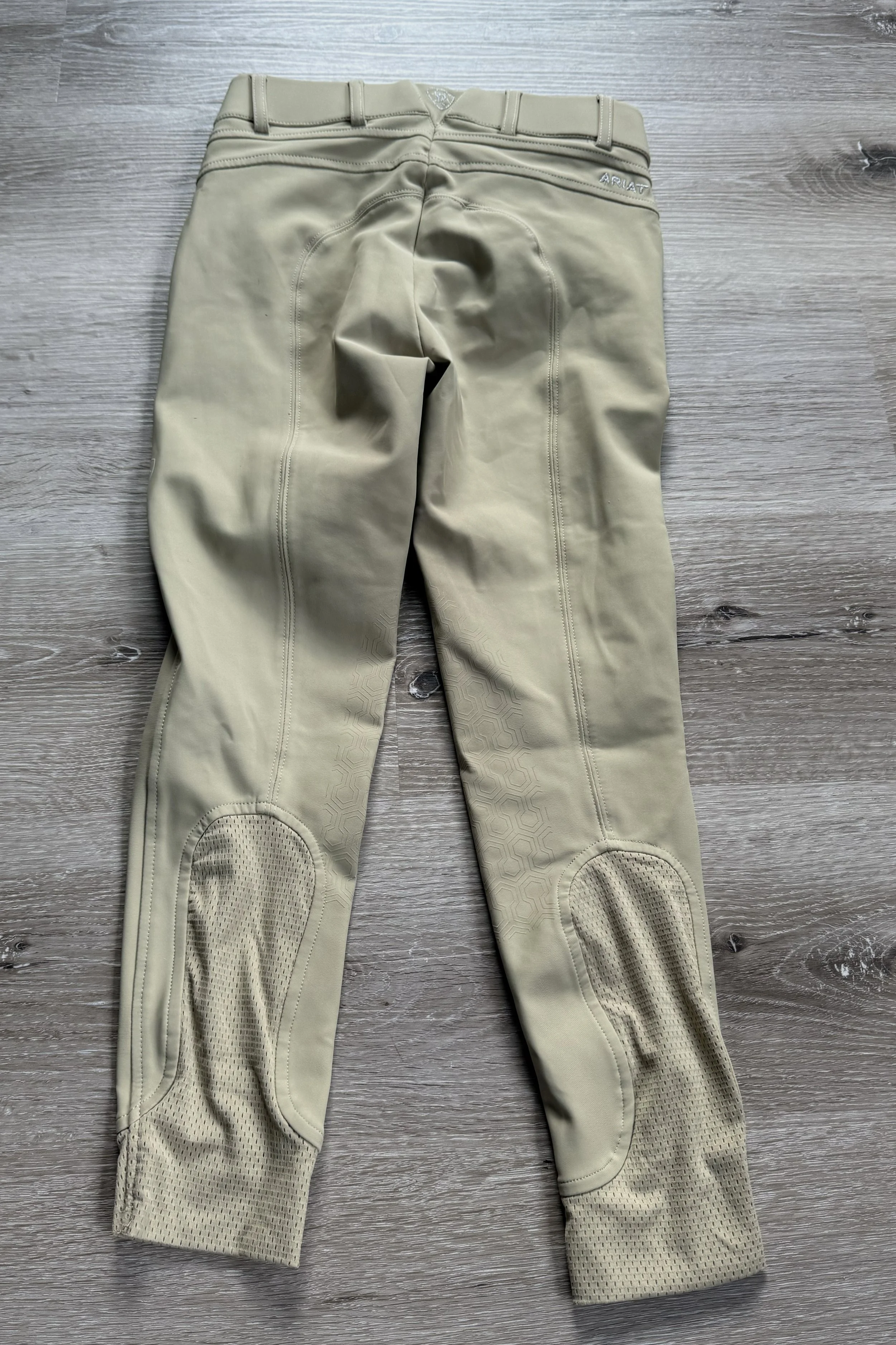ariat tan 1 .jpg