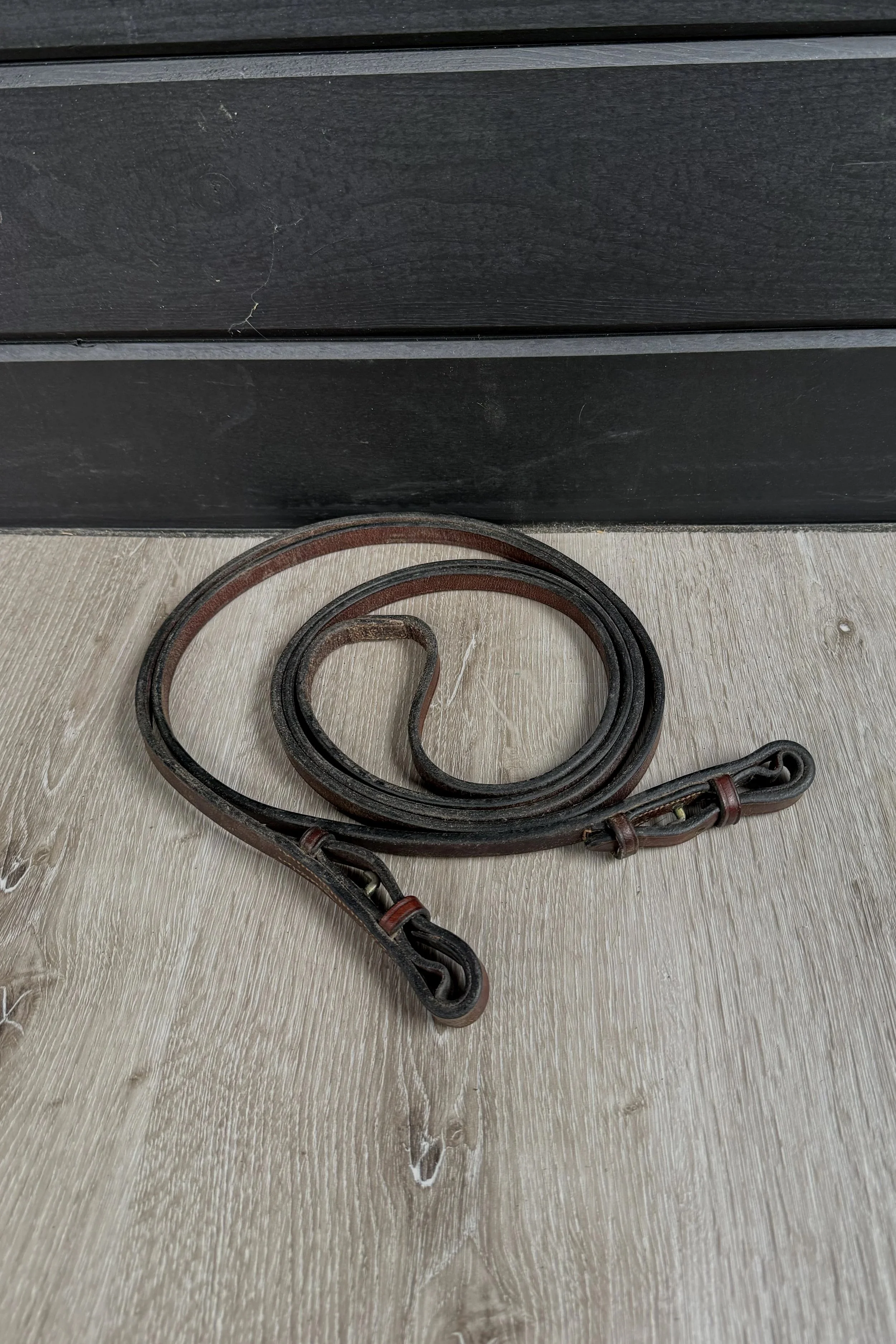 Plain Leather 1/2" Curb Reins In Brown - Full