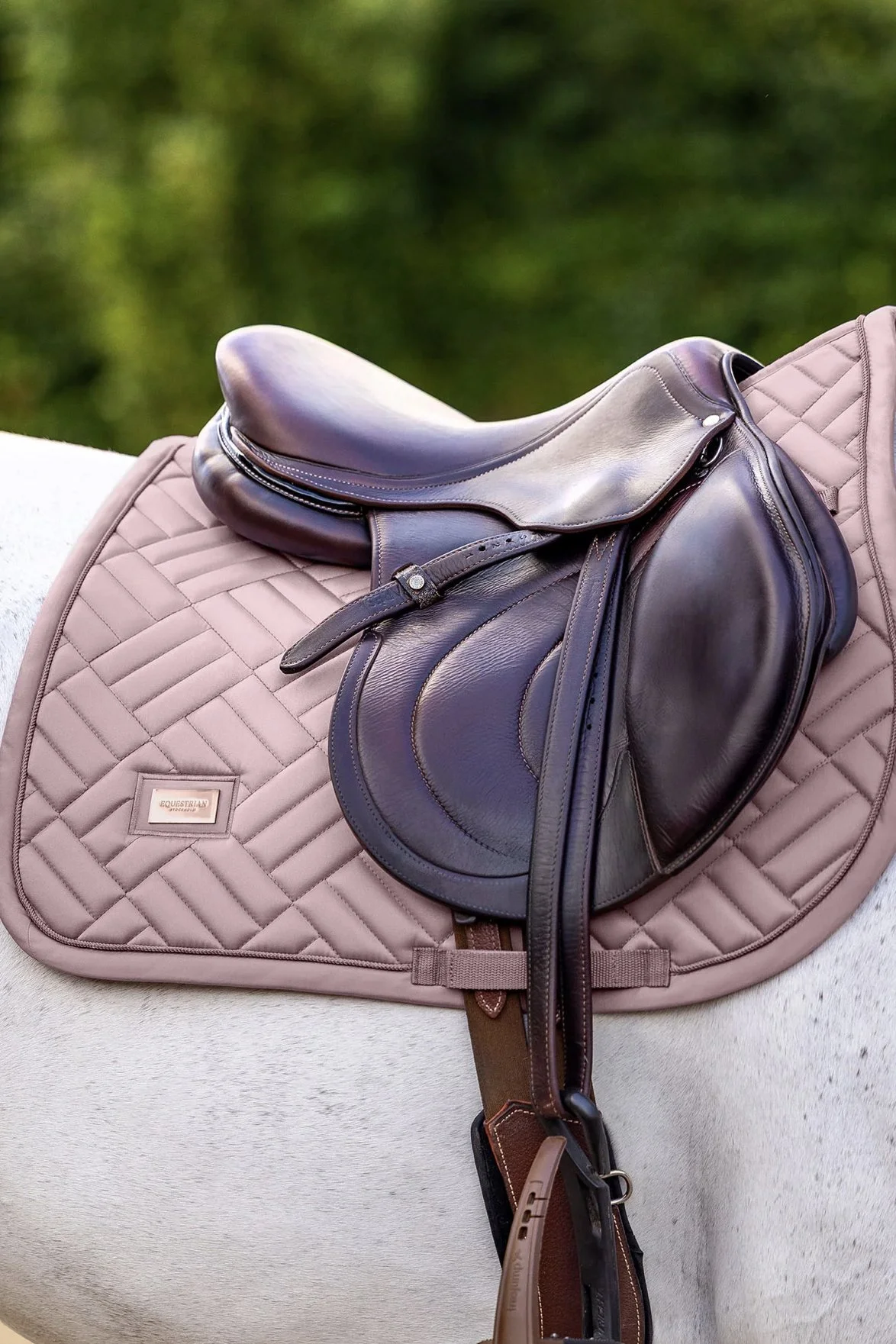 Equestrian Stockholm Jump Saddle Pad Modern In MIDSUMMER BLUSH