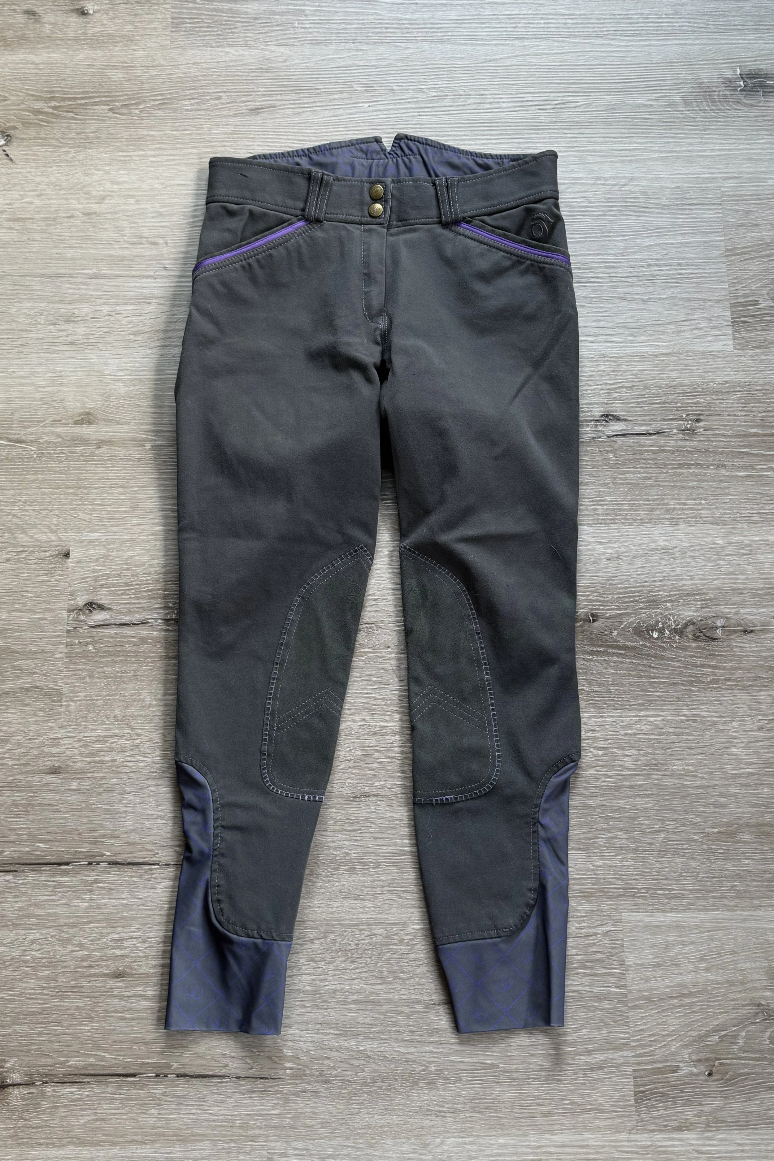 Ovation grey 2.jpg