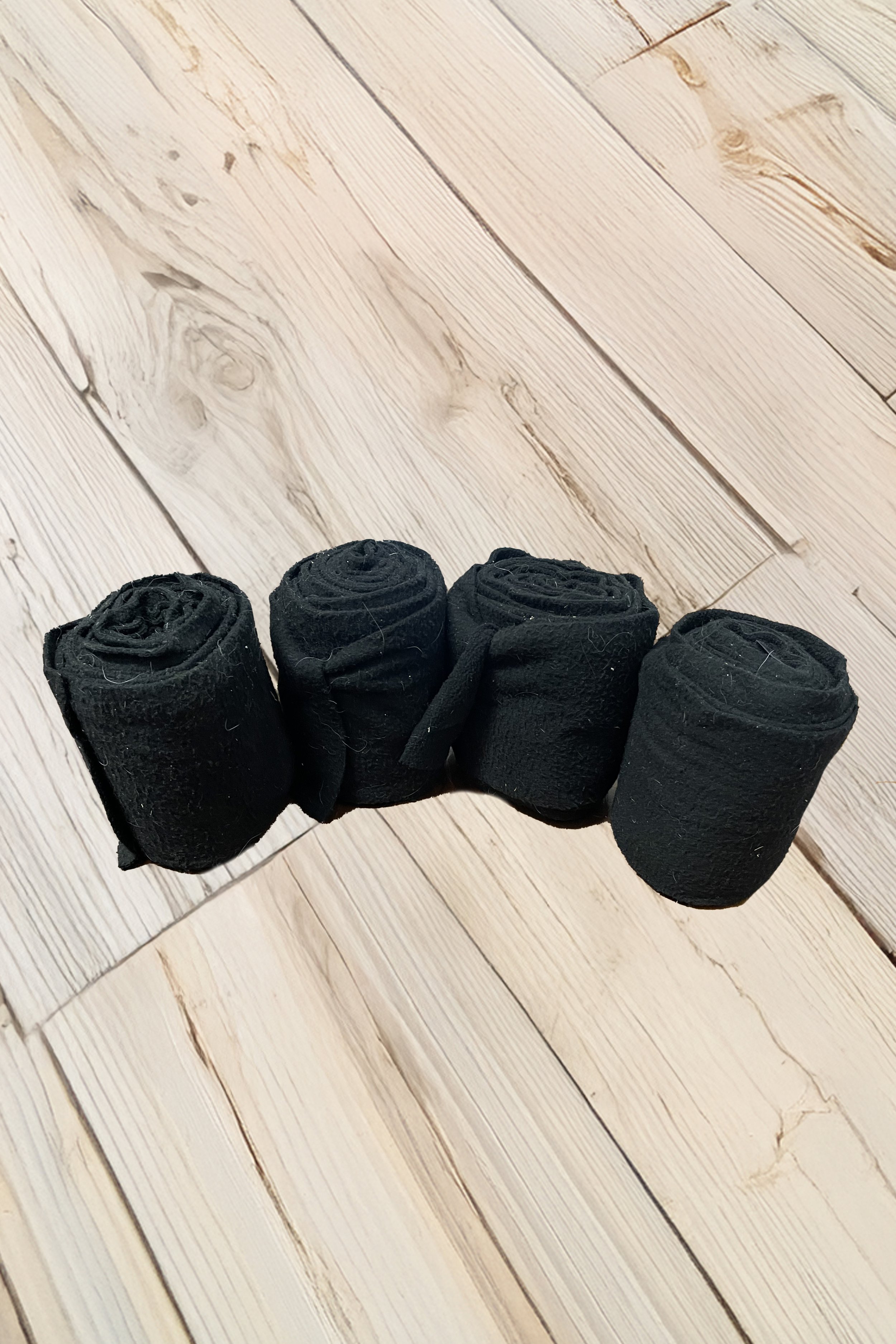 Set Of 4 Polo Wraps In Black
