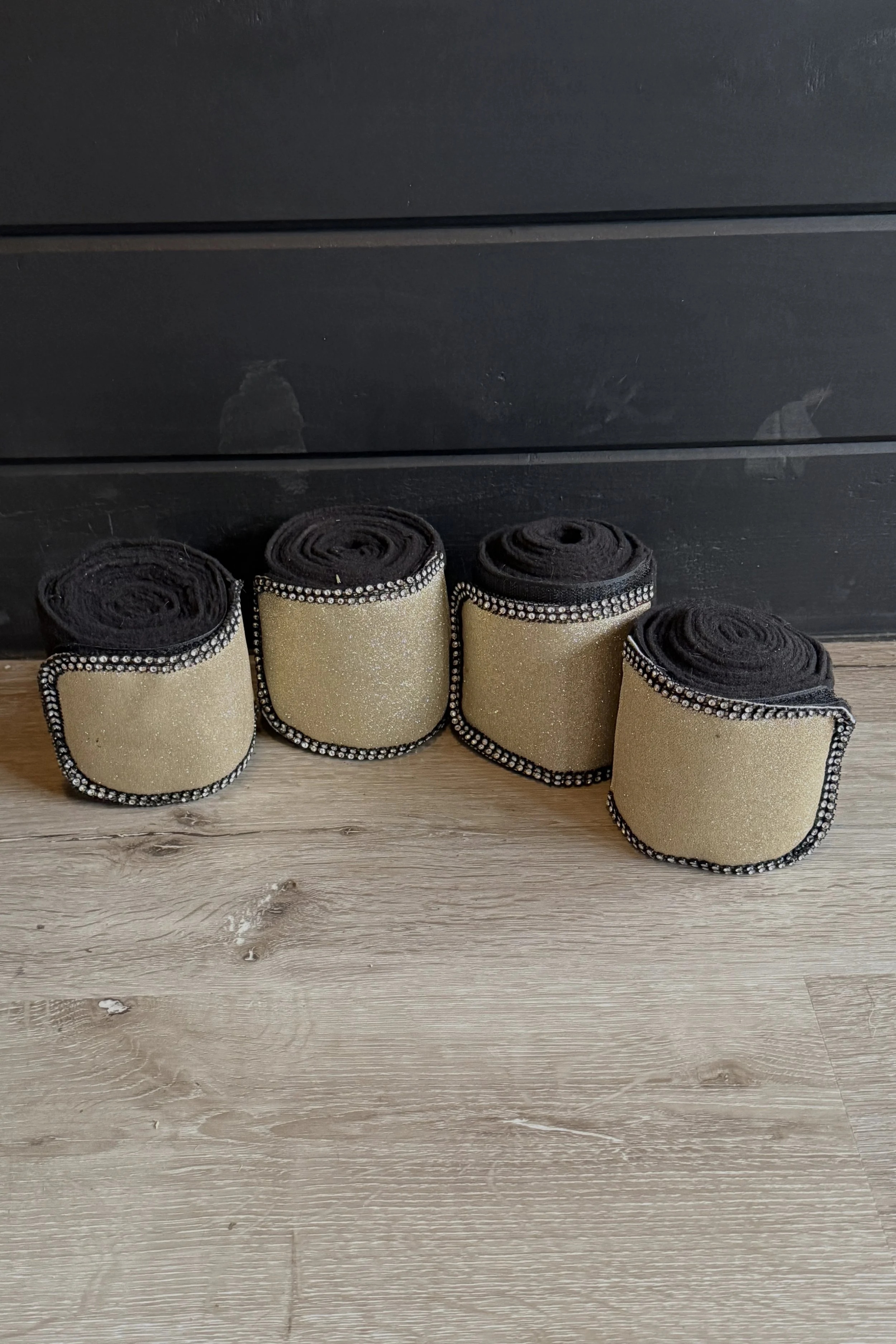 Lycke By S Set of 4 Polo Wraps In Black & Gold