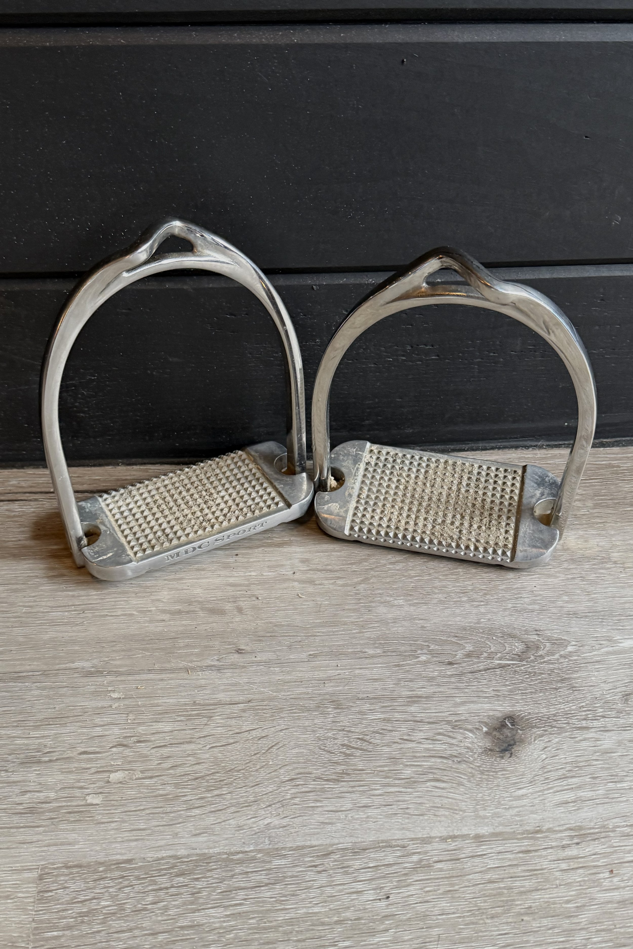 MDC S Classic Stirrup Irons - 5"