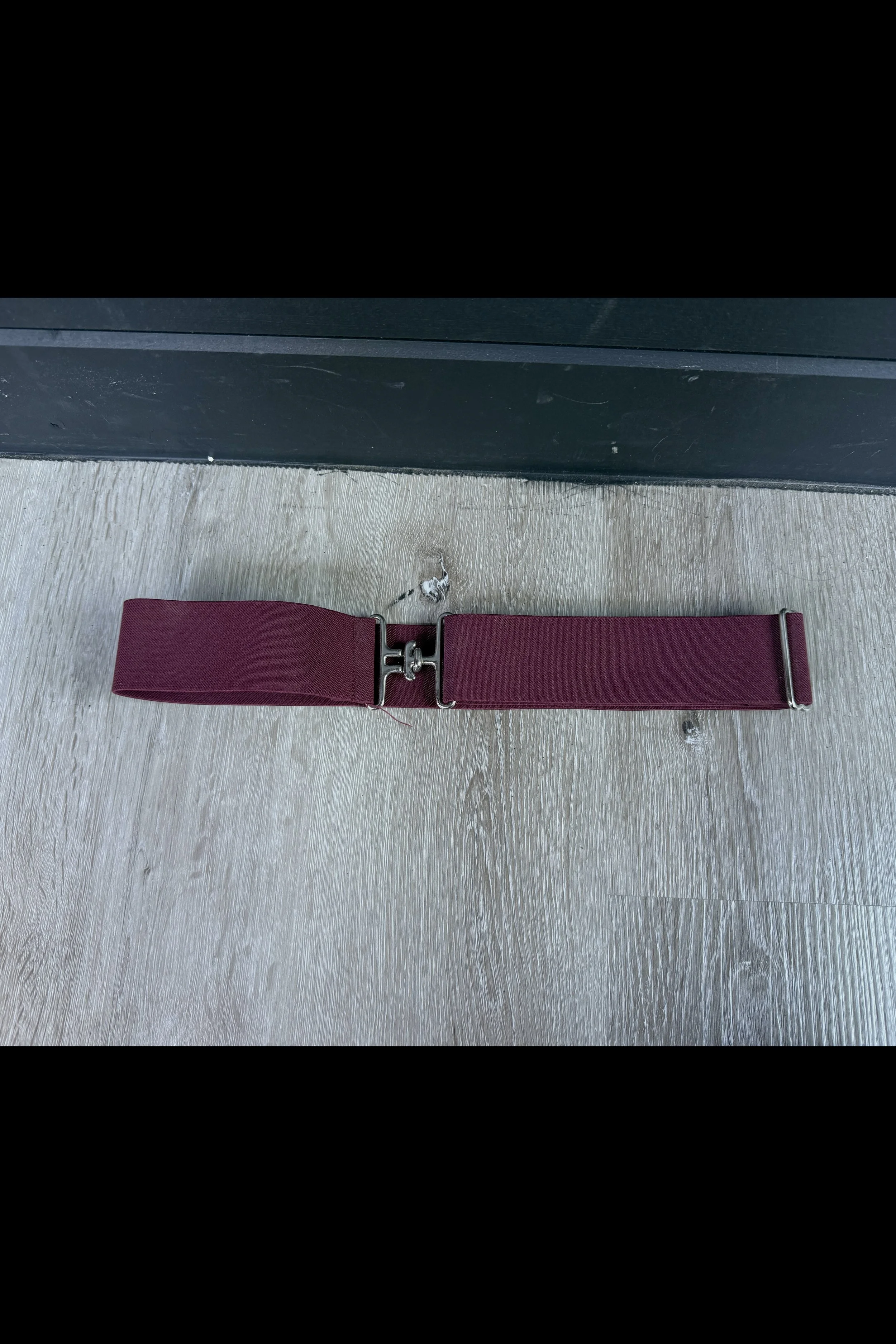 Adjustable Elastic 2" Belt In Maroon
