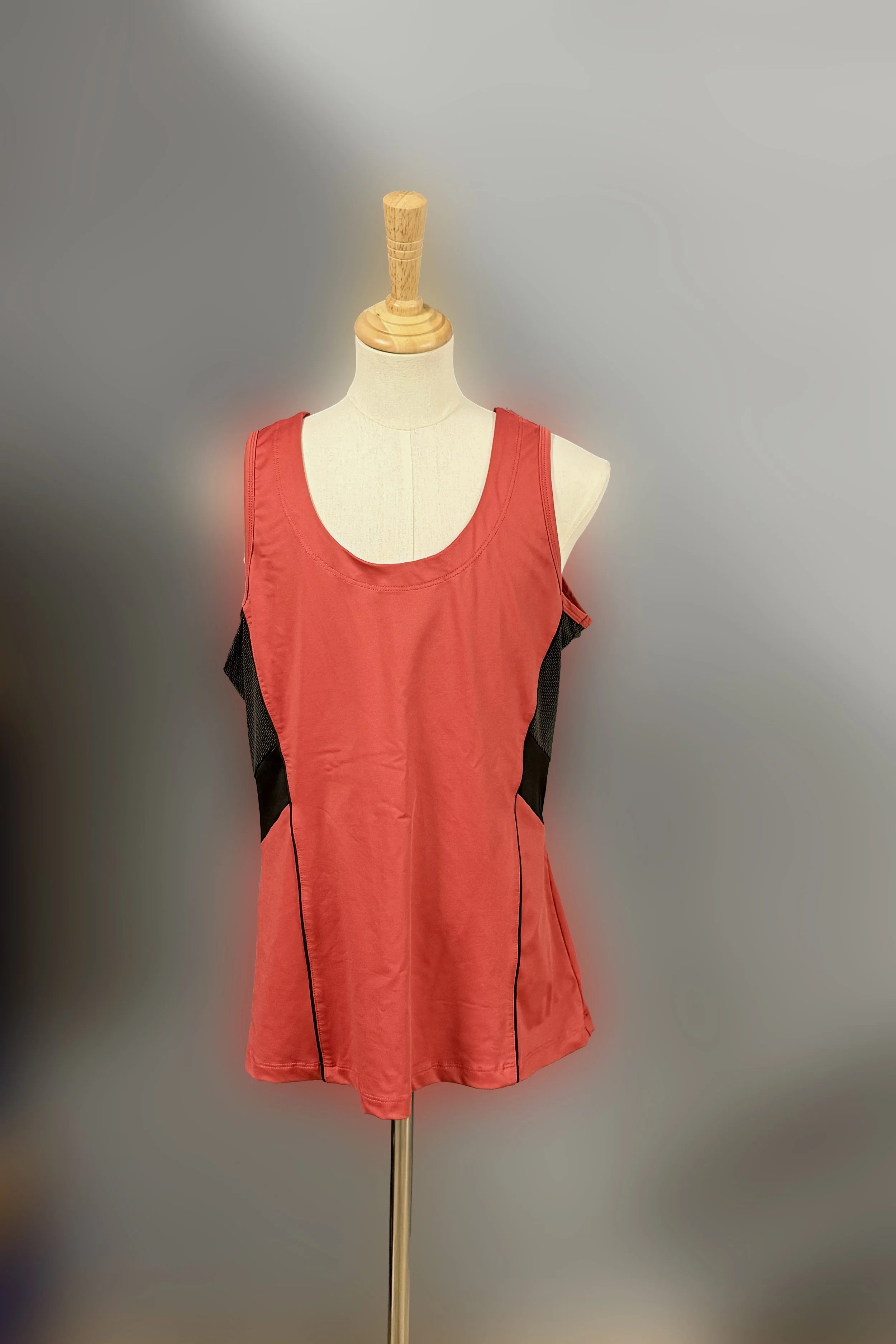 Kerrits Freedom Tech Tank Top In Red & Black - Small