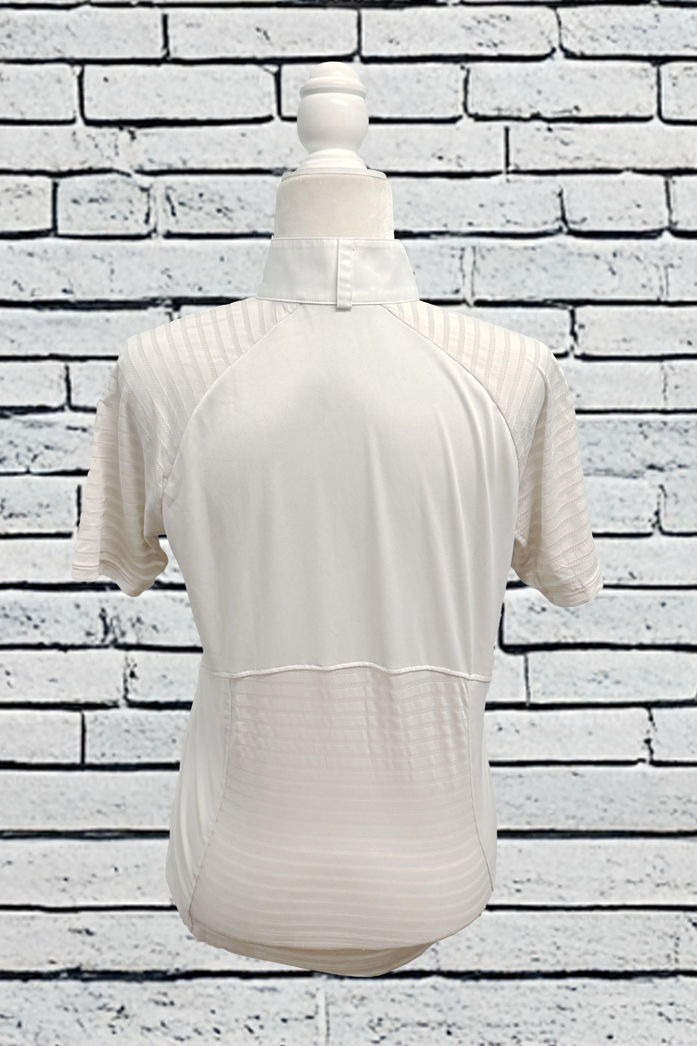 Ariat White 1 .jpg