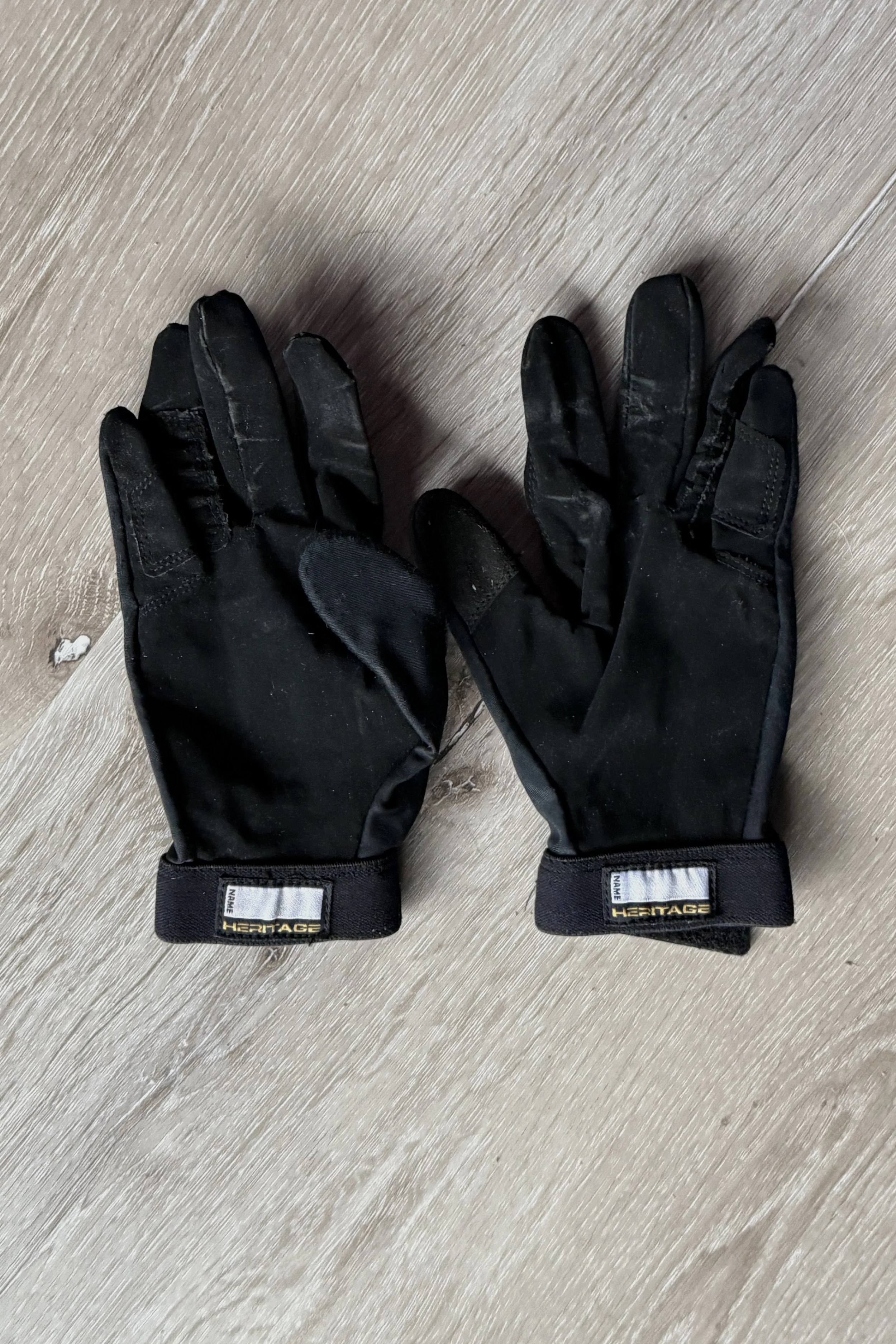 gloves 1 .jpg