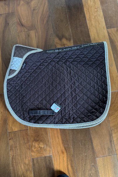 Horseware Newmarket Jump Handy Pad in Brown and White