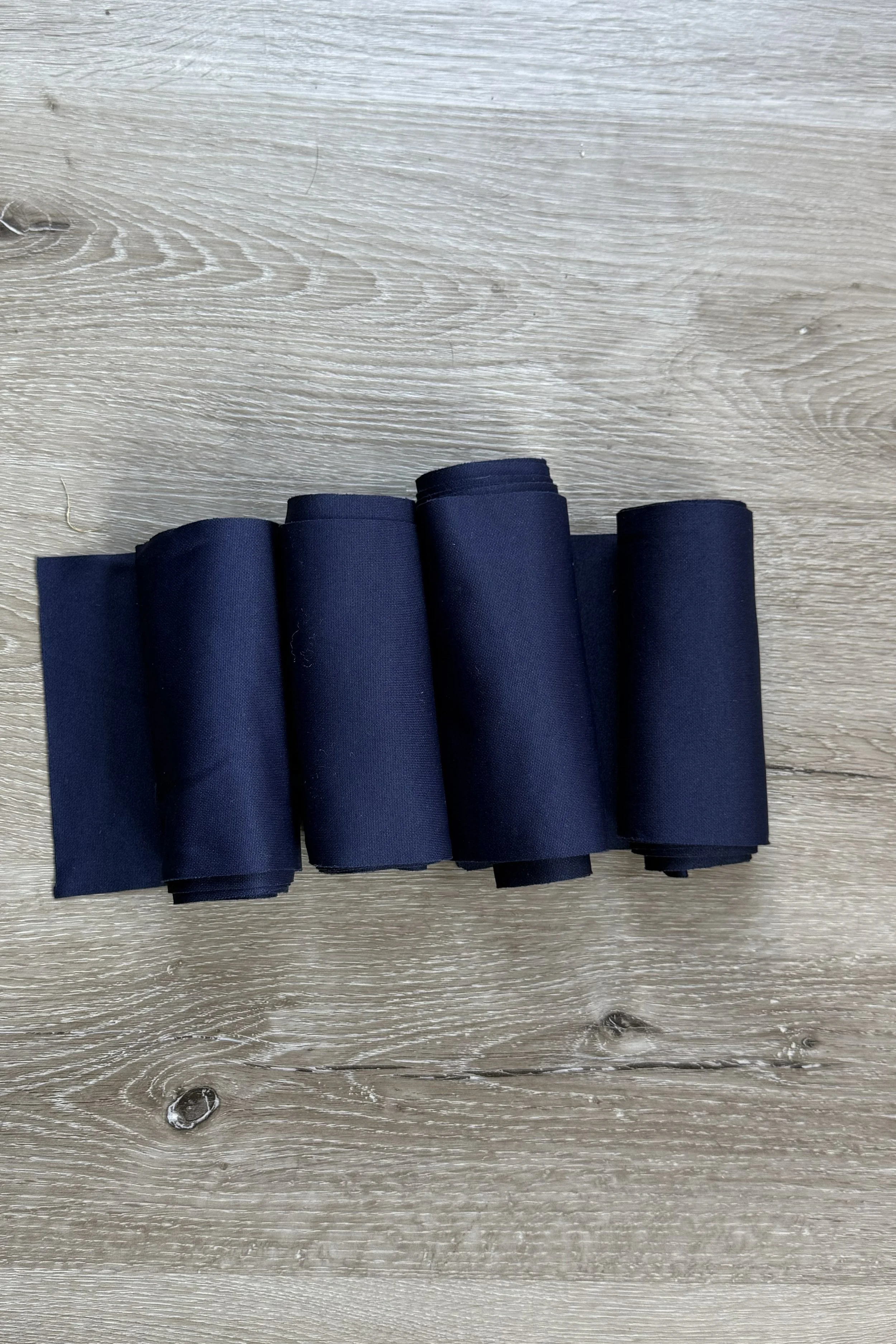 Toklat Standing Bandages in Navy - Set of 4