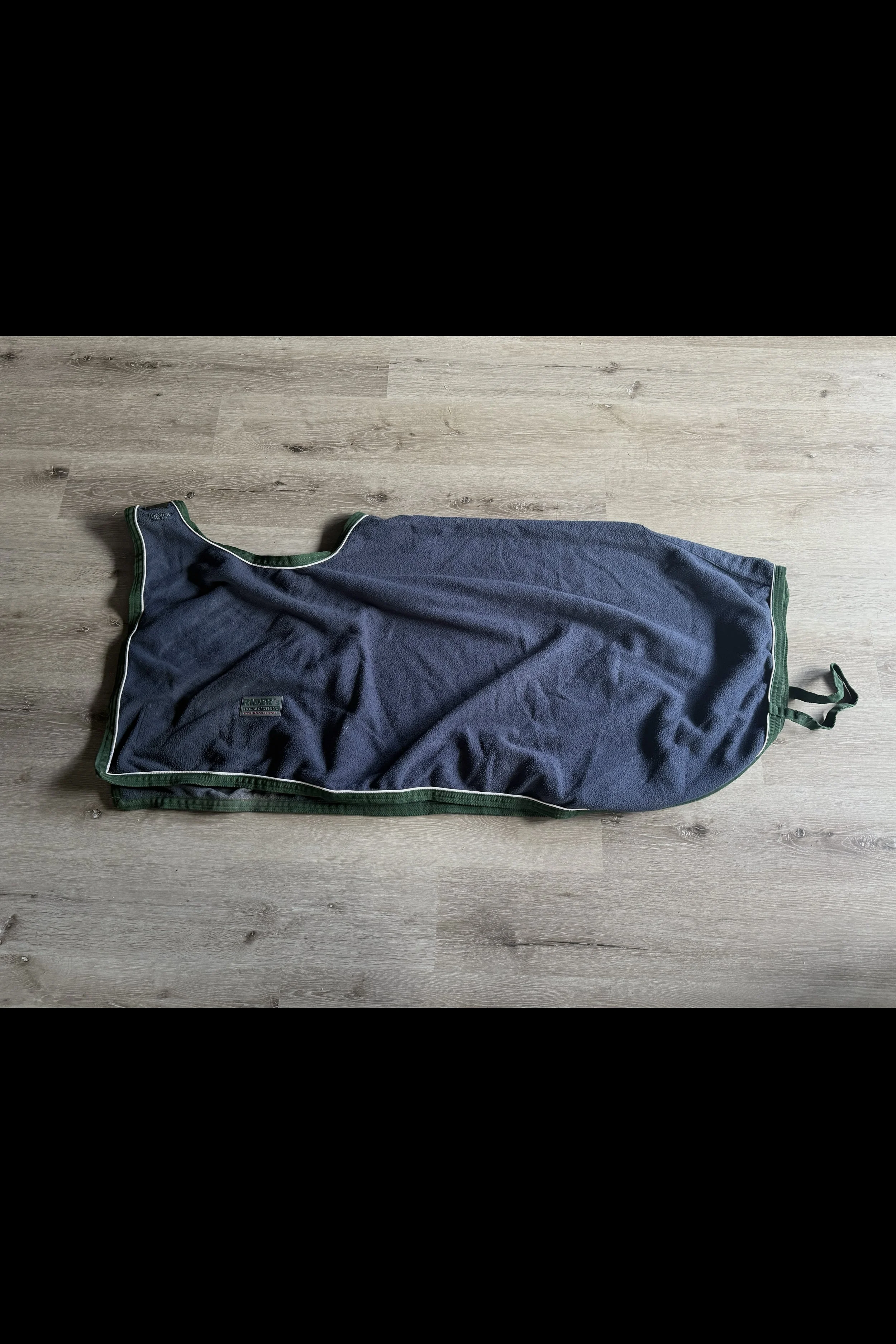 Dover Riders International Fleece Quarter Sheet In Navy W/Green Trim - Horse