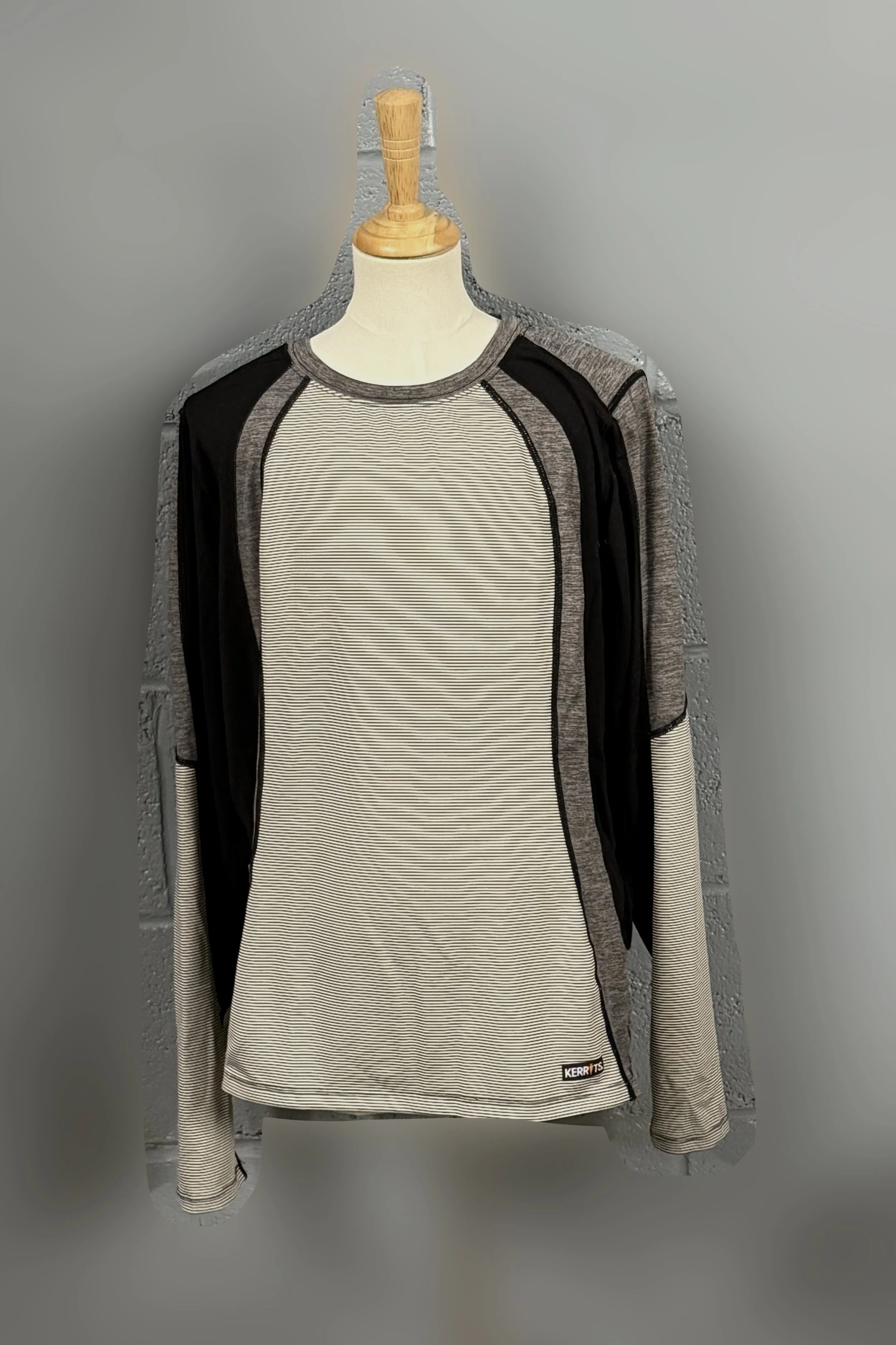 Kerrits Long Sleeve Baselayer In Grey - Medium