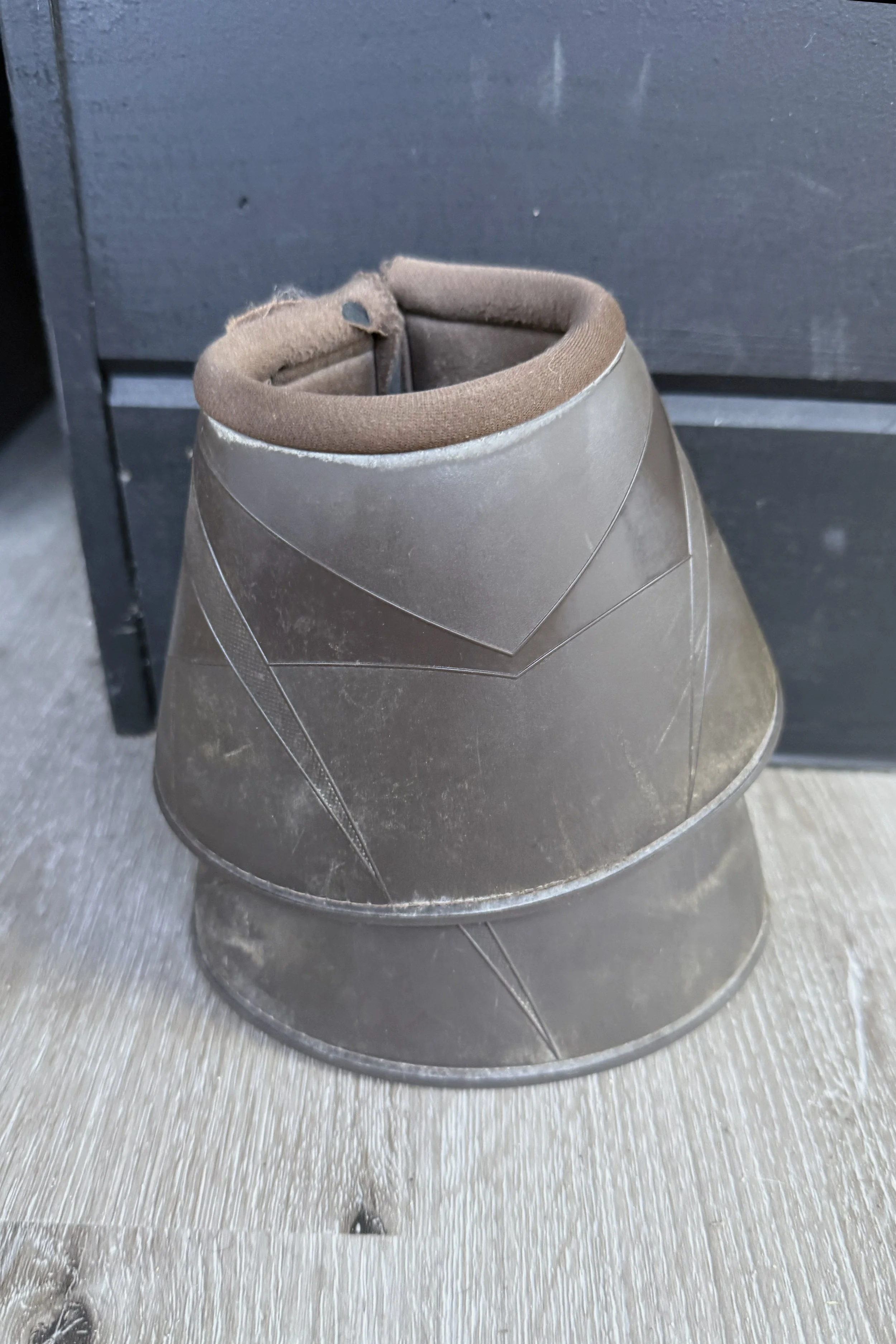 bell boots .jpg