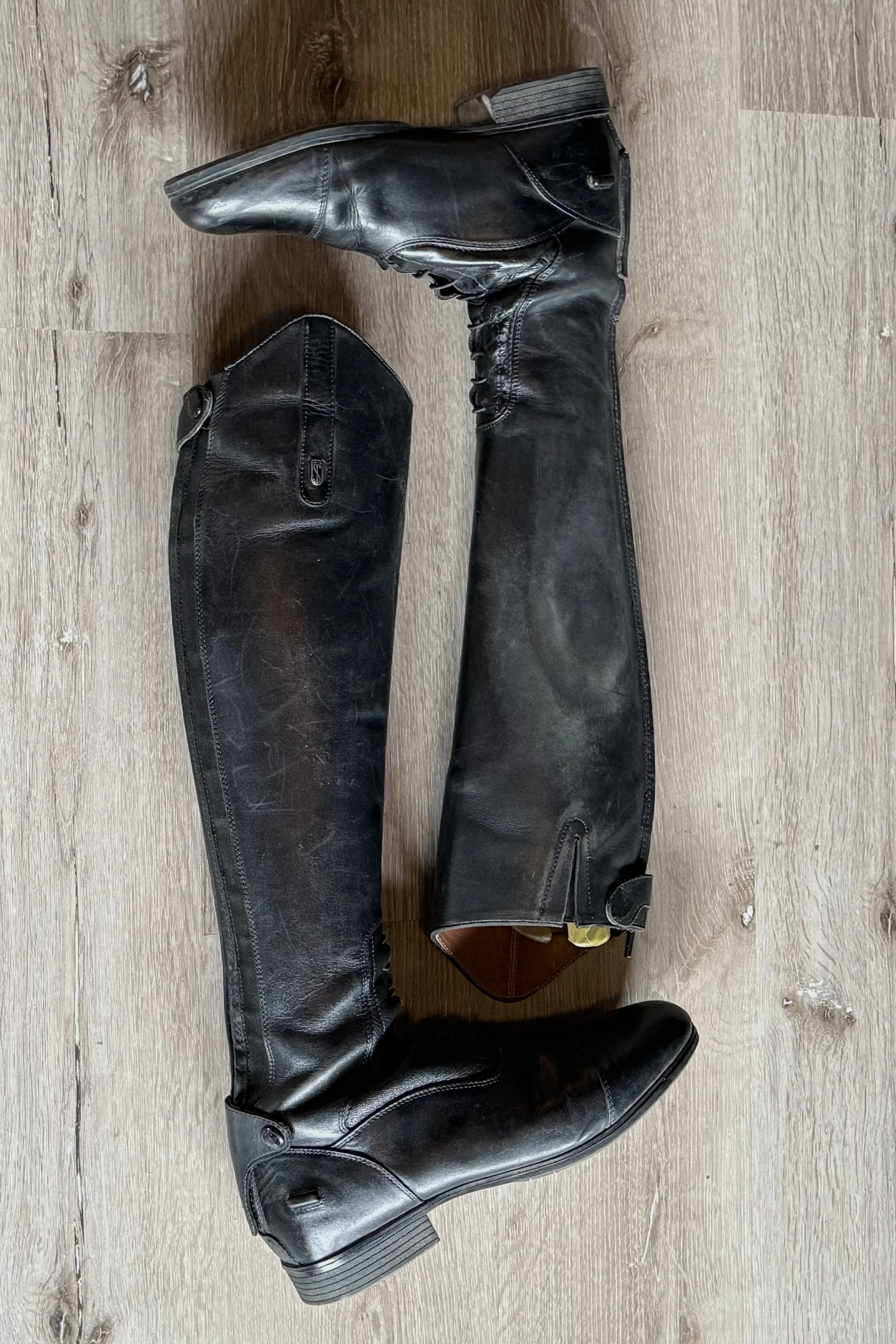 boots 3.jpg