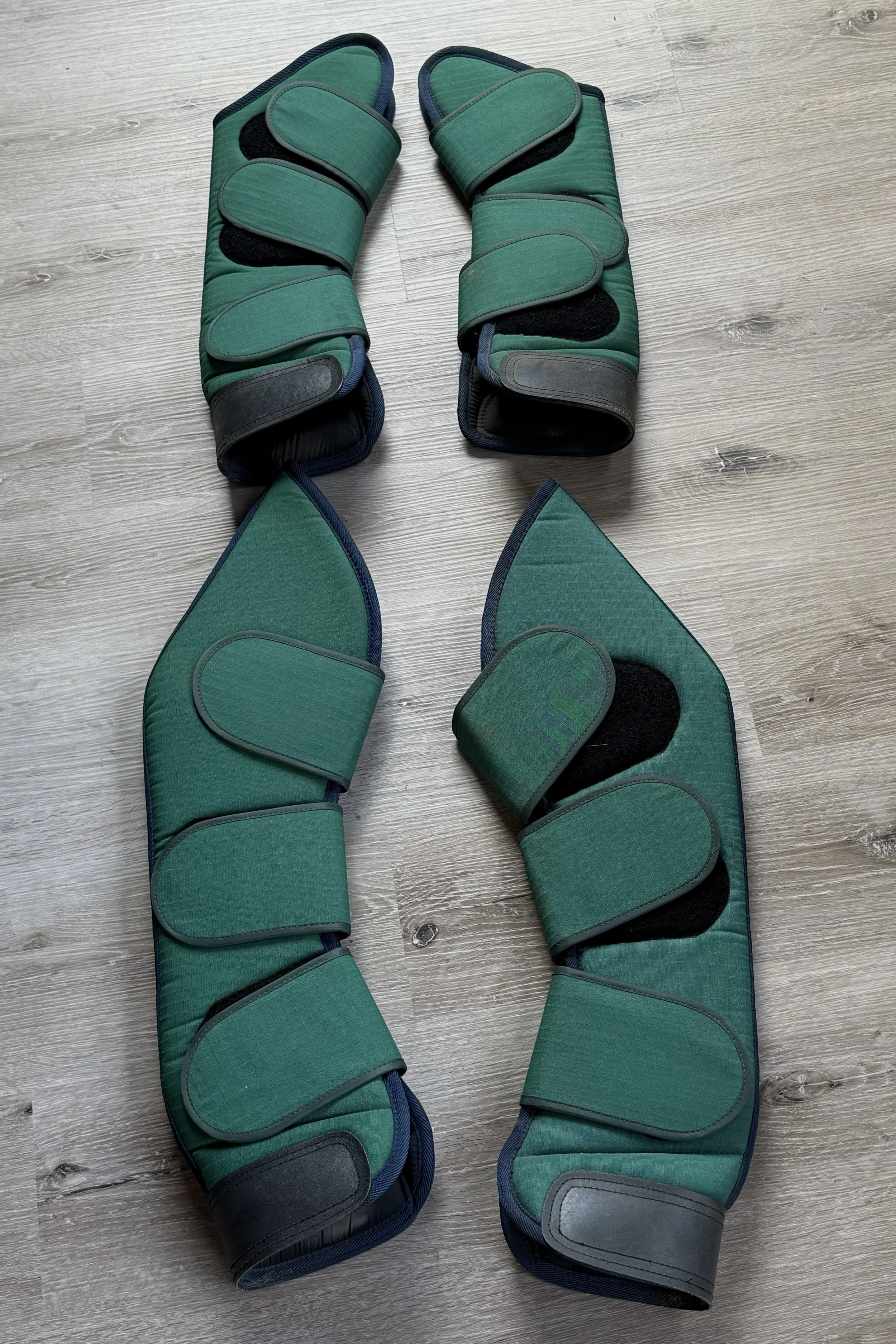 Dover Shipping Boots In Green With Navy Trim - Horse