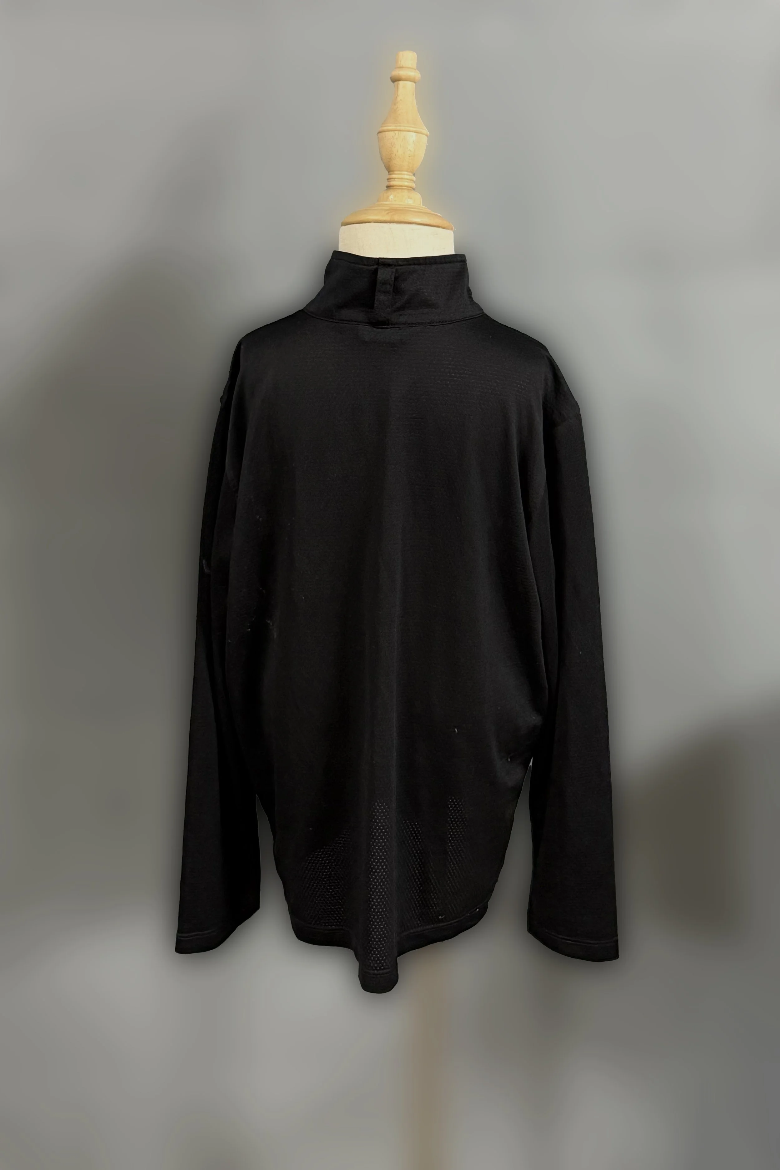 Black Long sleeve 1.jpg