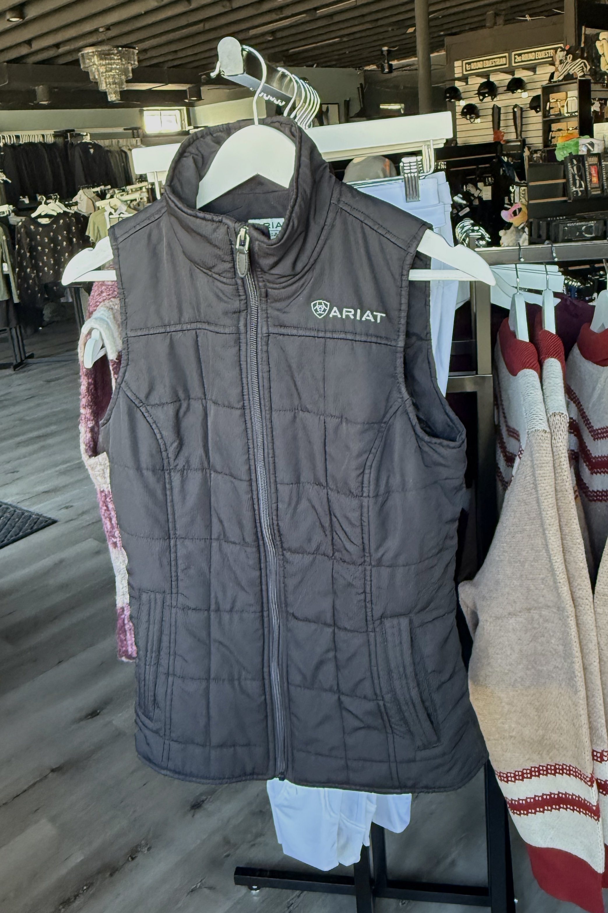 ariat vest 1.jpg