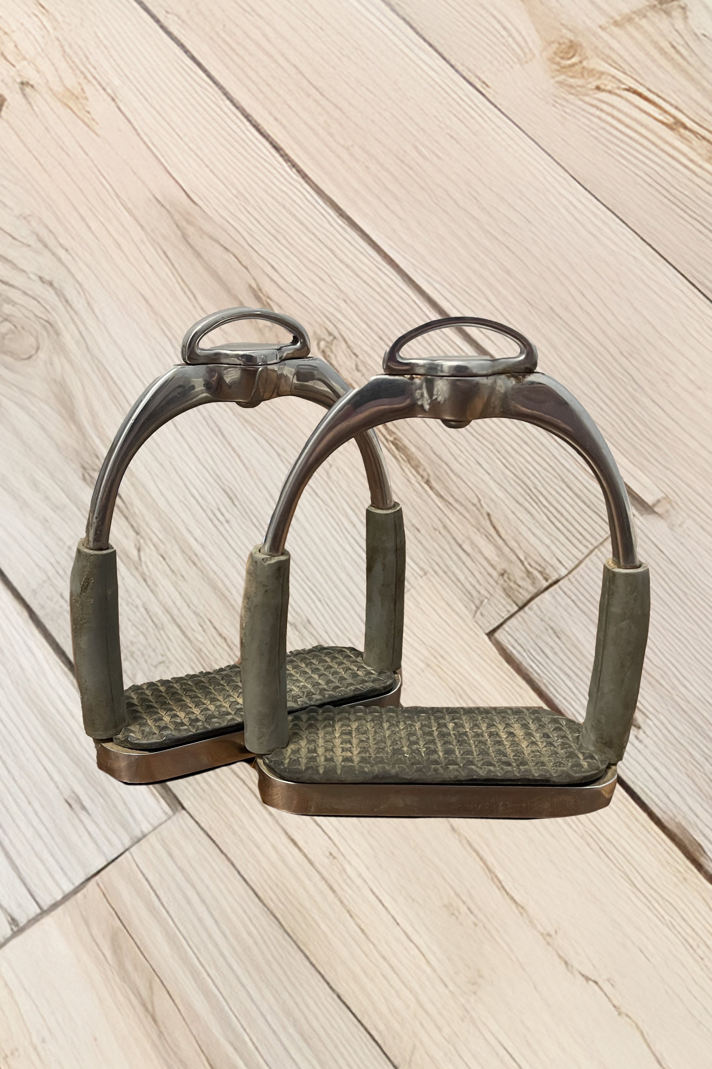 MDC Ultimate Stirrups - 4.5"