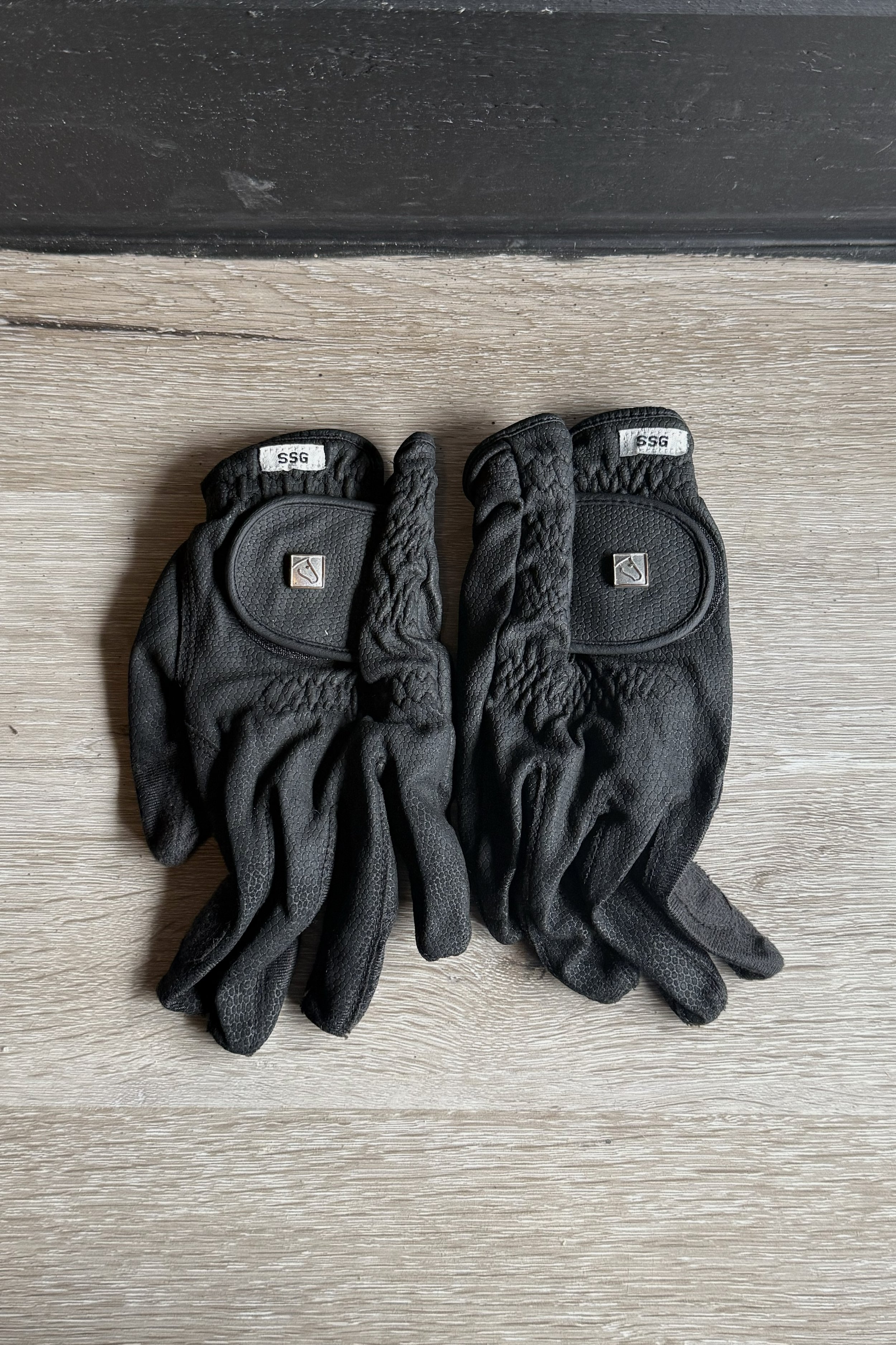 gloves 2 .jpg
