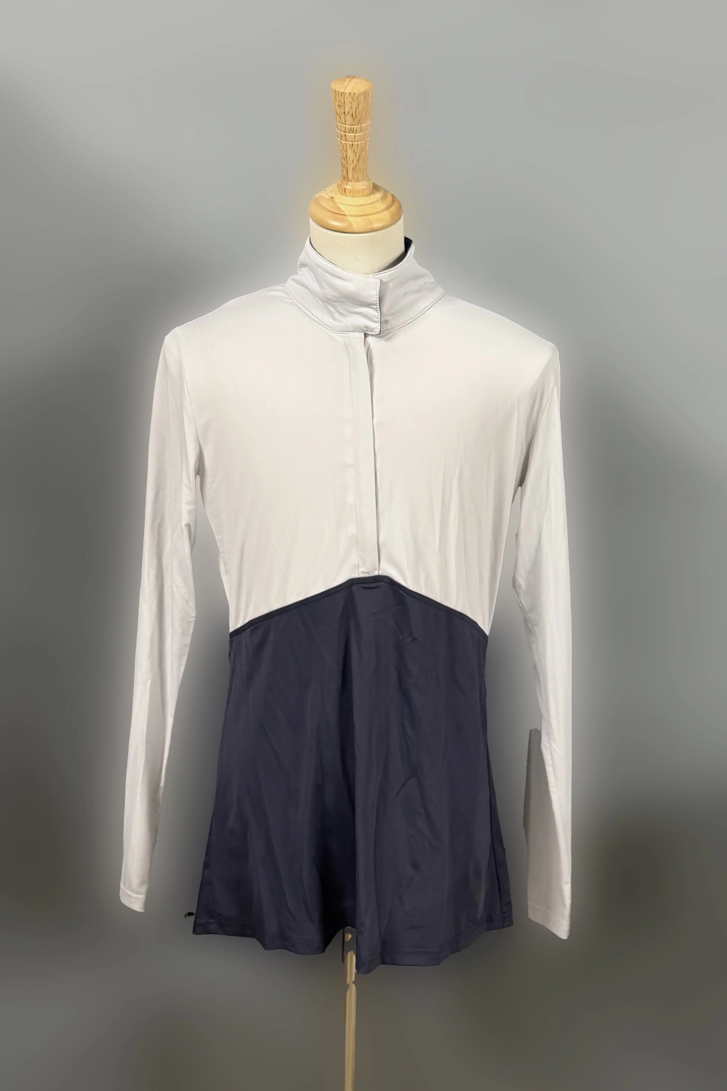 70 Degrees Chevron Long Sleeve Show Shirt In White & Navy - Small