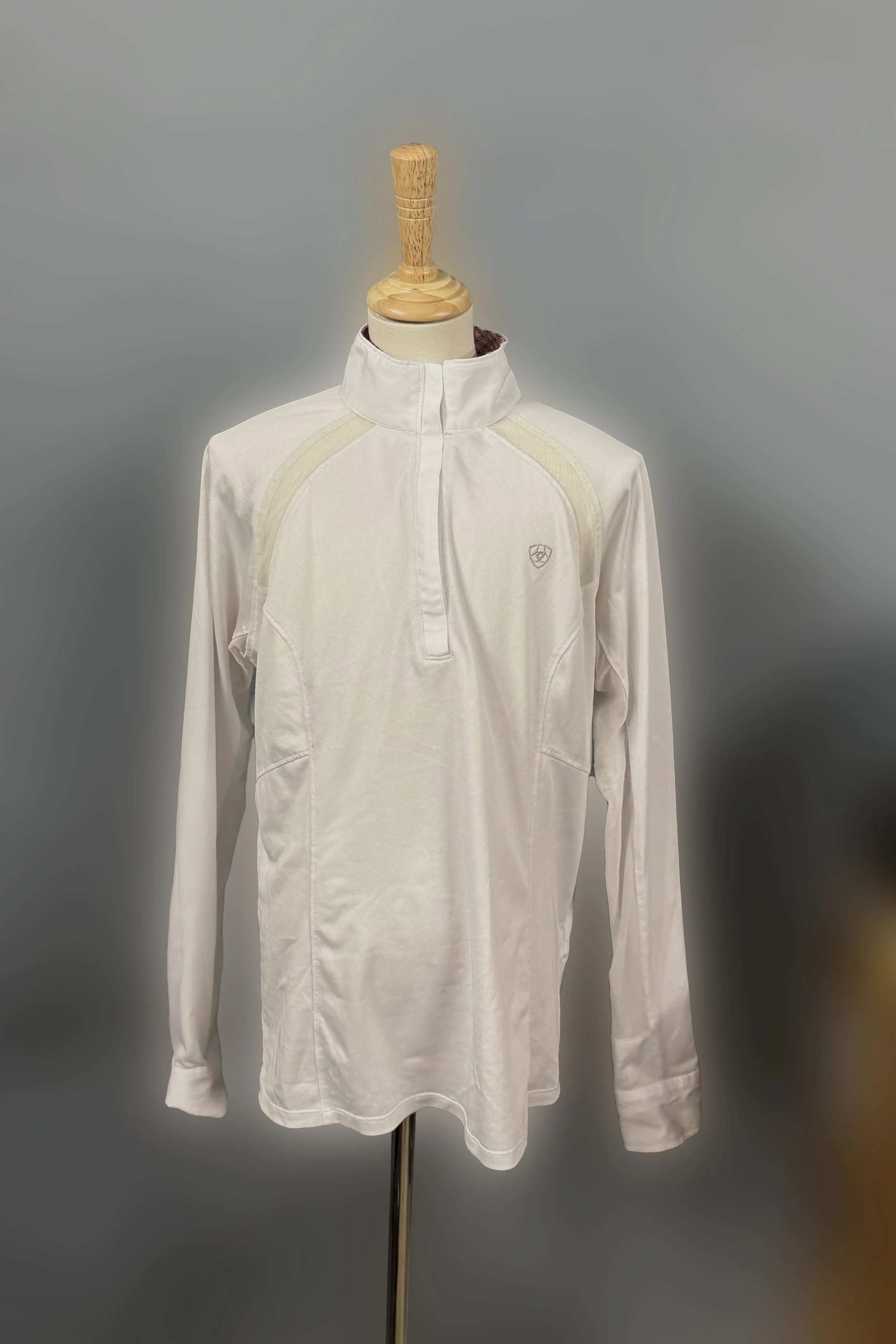 Ariat white 1.jpg