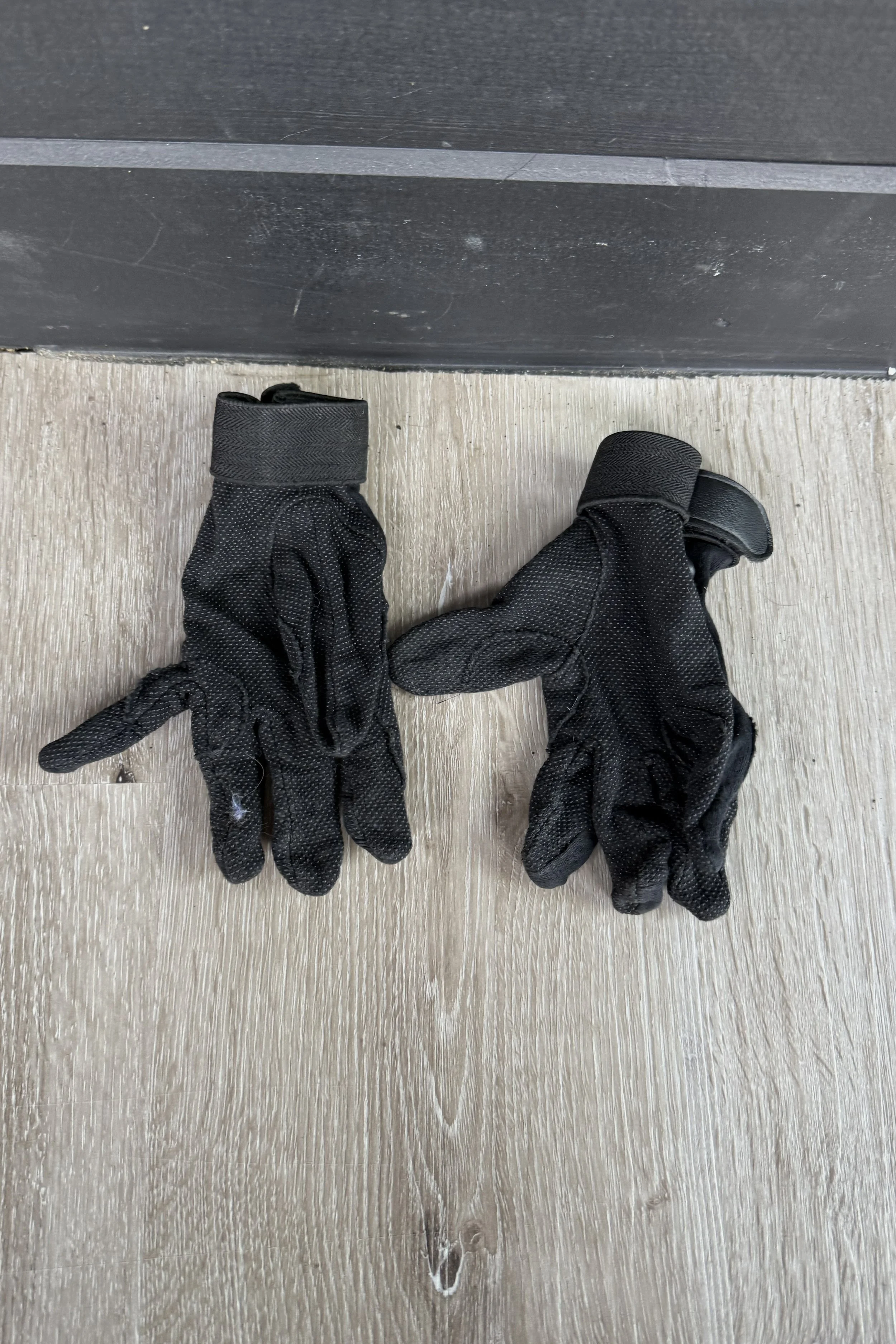 gloves 2 .jpg
