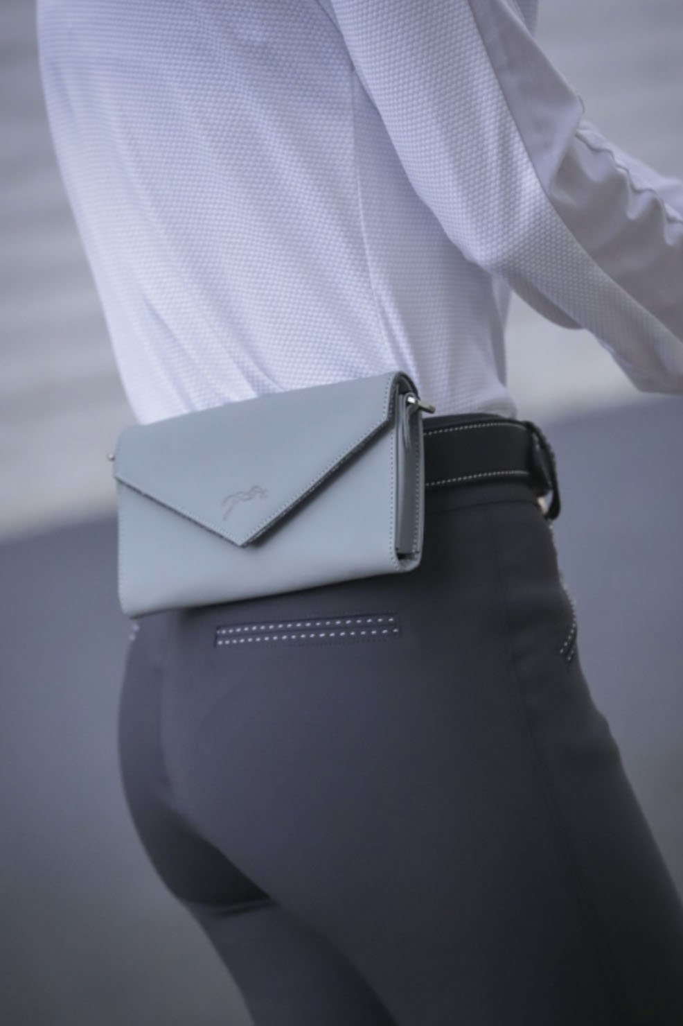 Penelope Phone Pocket In Blue Grey