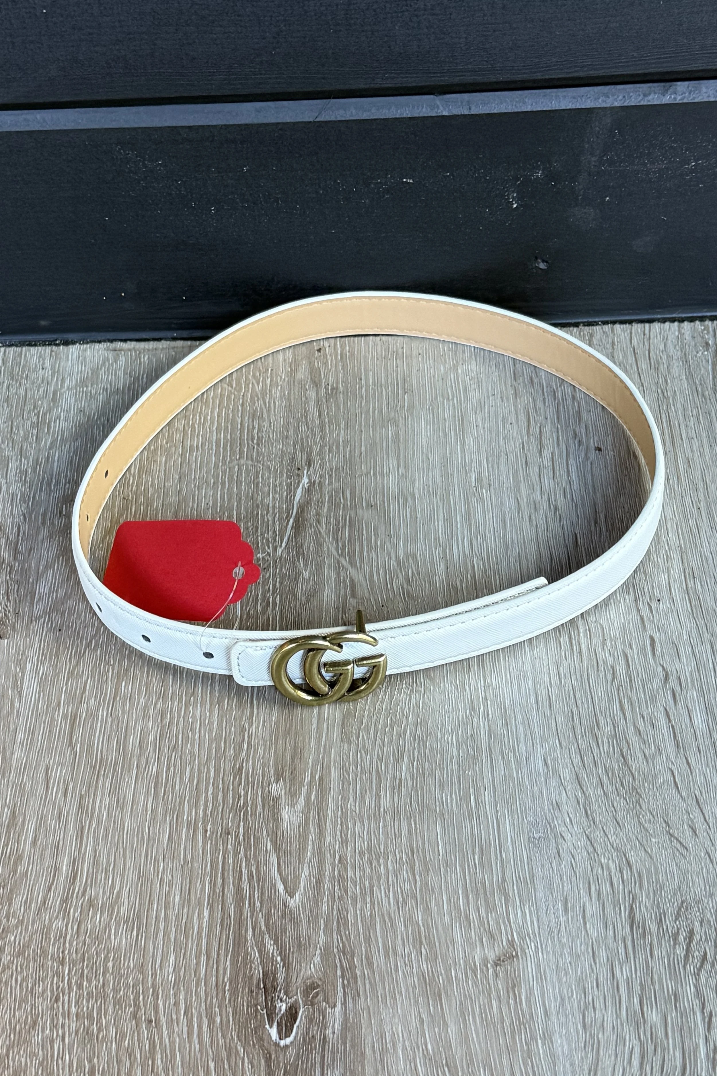 GG Thin Belt In White - 31"