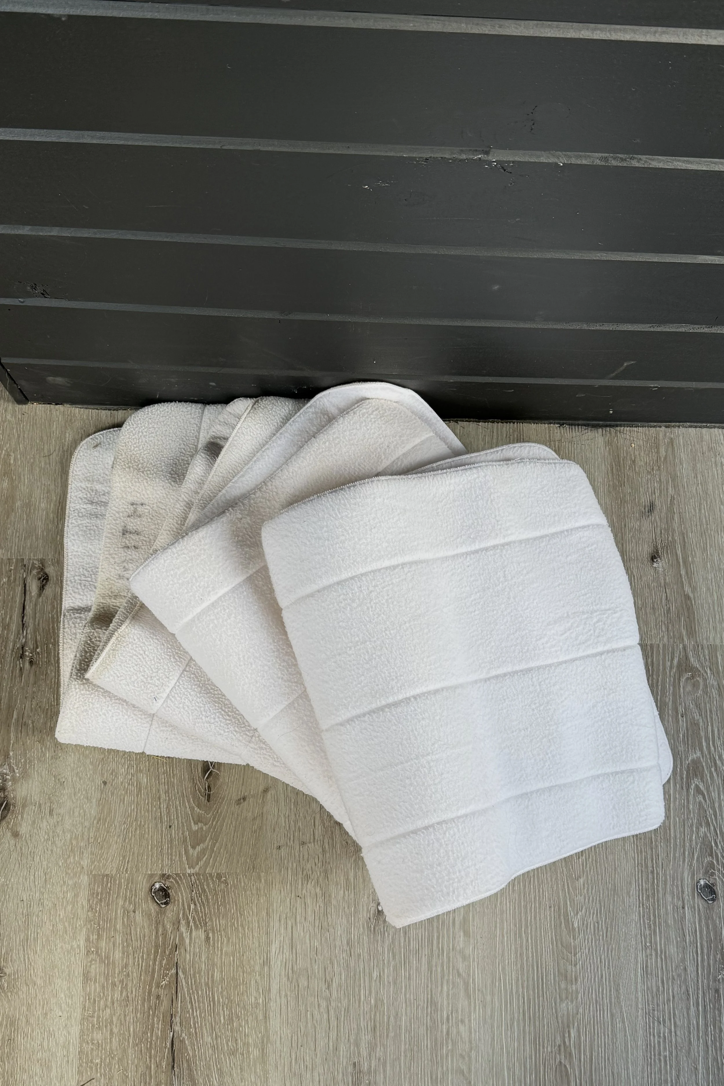 Set Of 4 No Bow Wraps In White - 14 & 16"