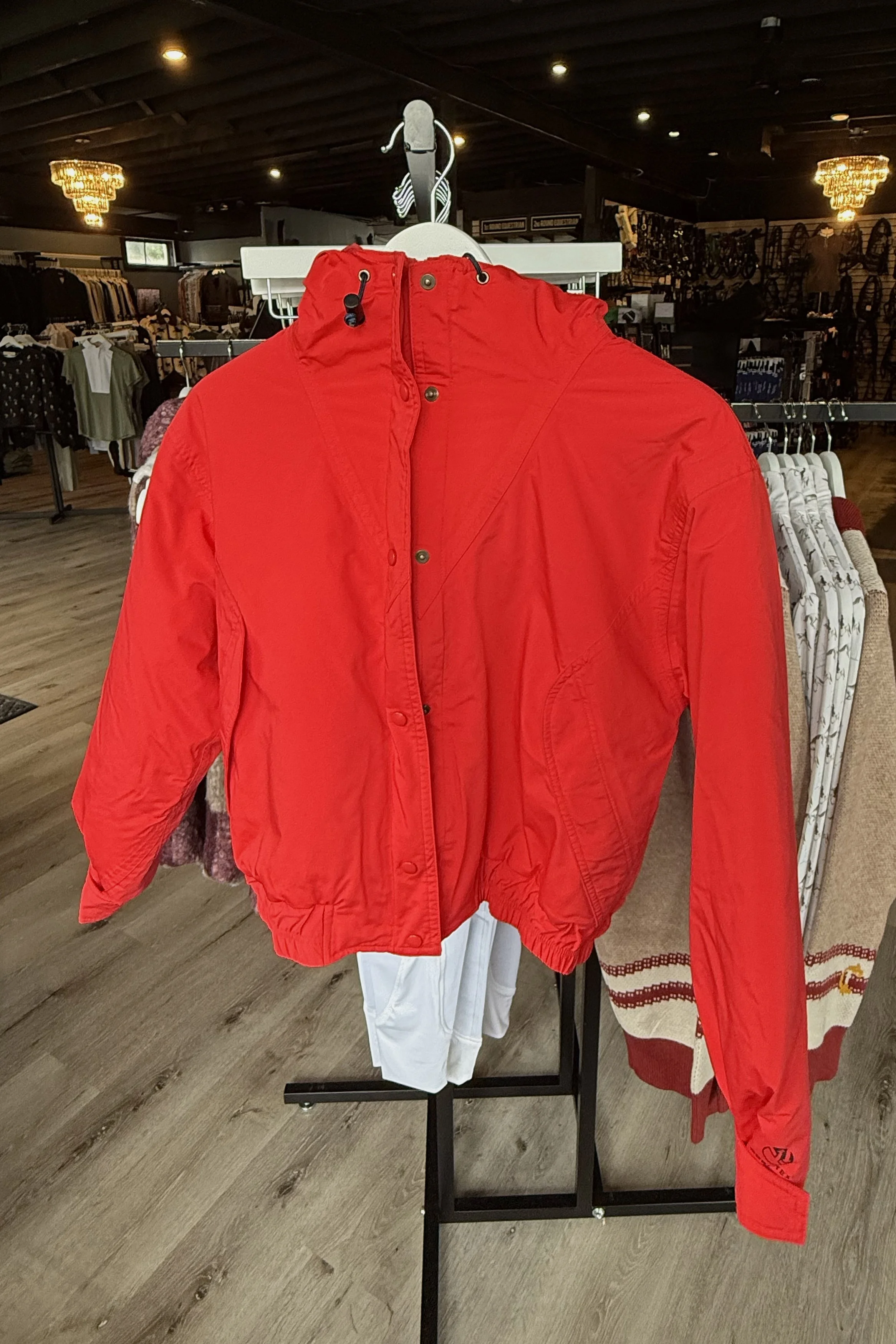 New Frontiers Puffer Coat In Red - Medium