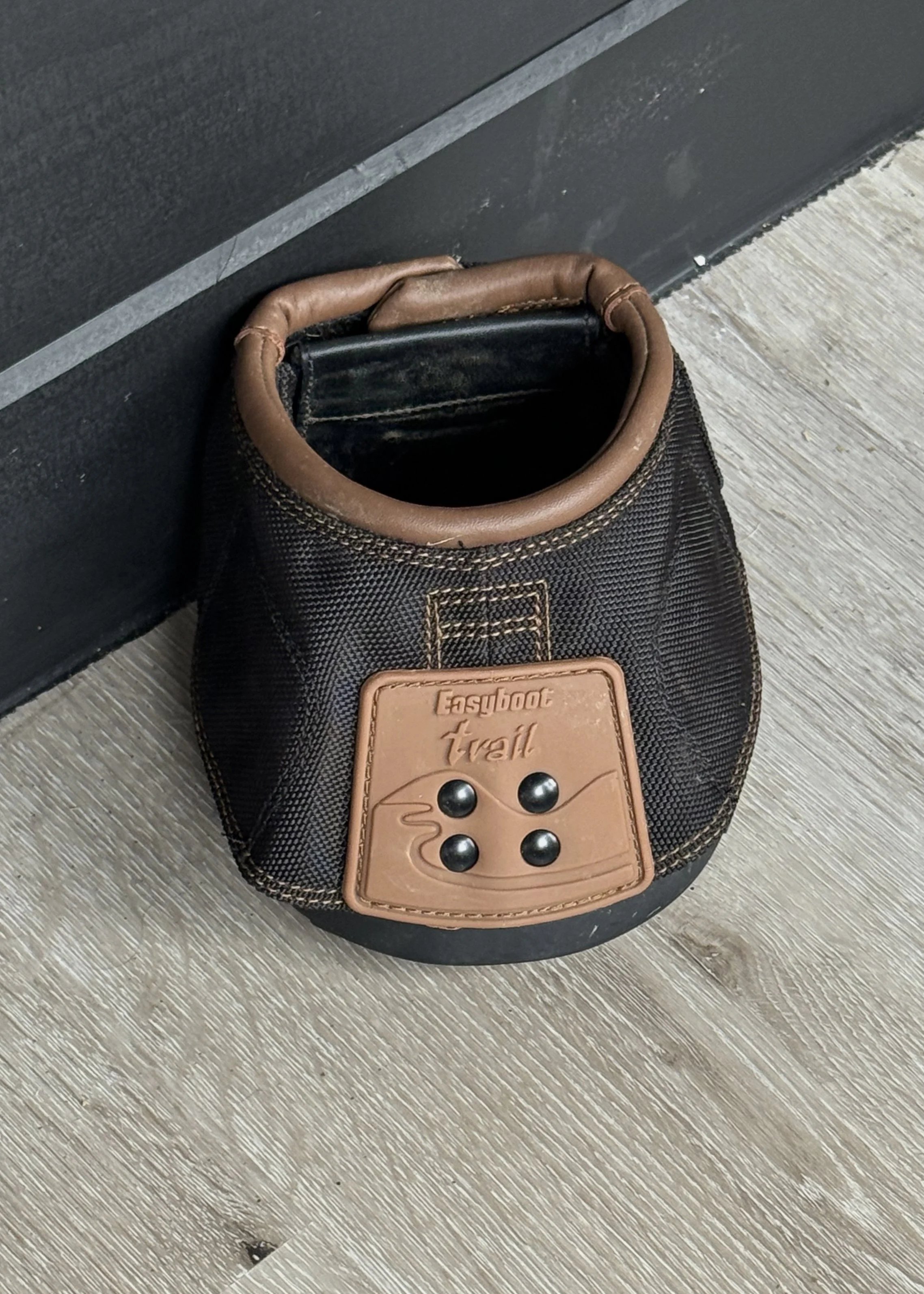 Easy Boot Trail Hoof Boot In Black & Brown - 3