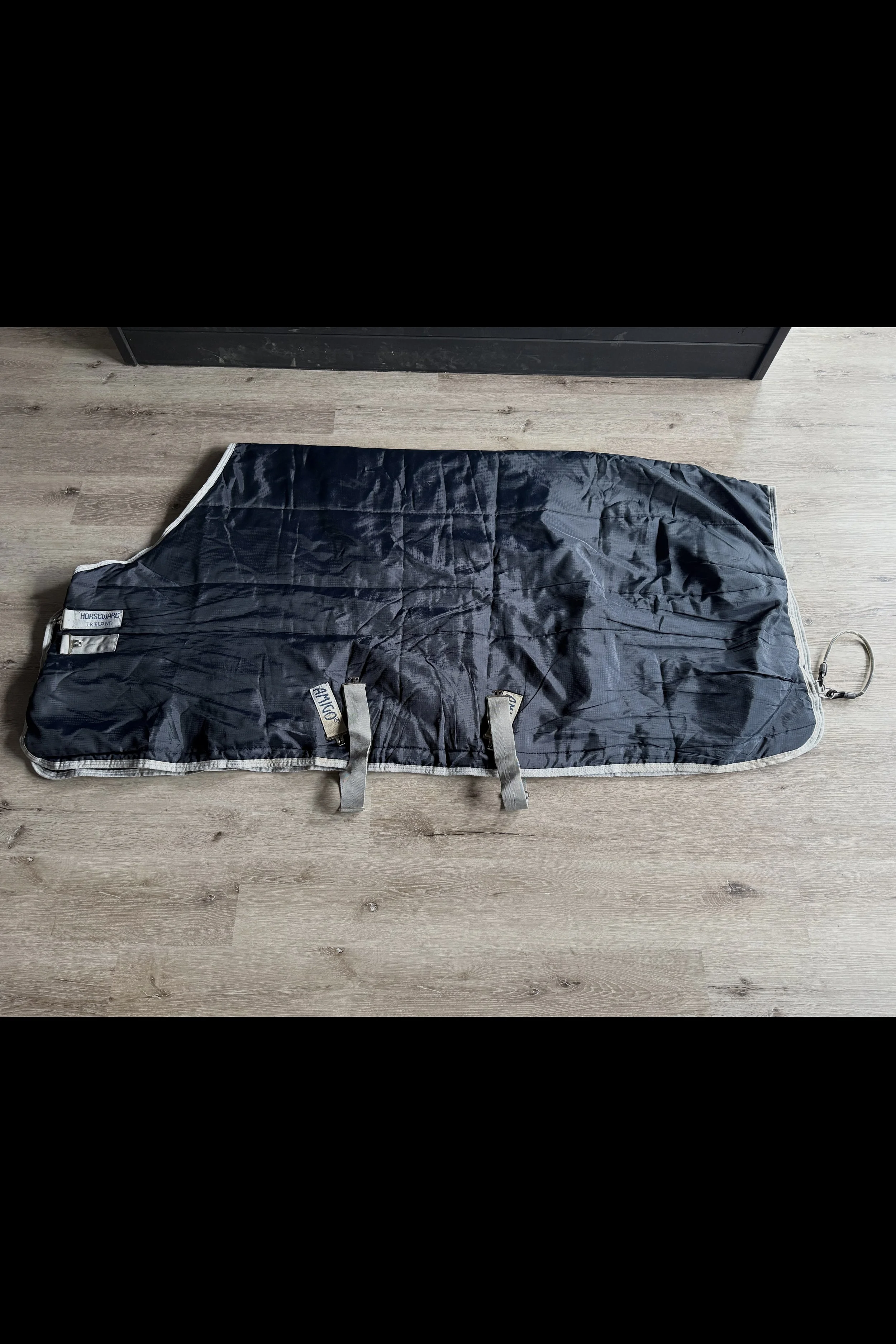 Horseware Amigo Insulator Medium 200G In Navy With Silver Trim - 78"