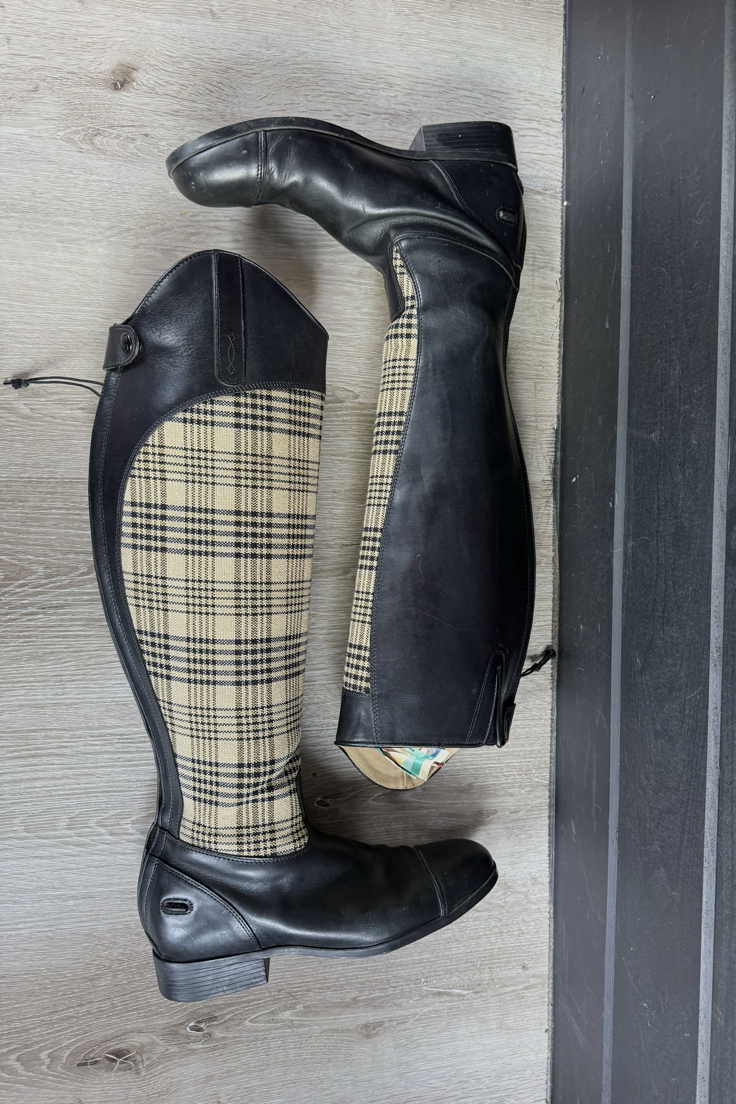 ariat baker 1.jpg