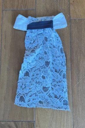 Stock Tie With Lace In White & Navy